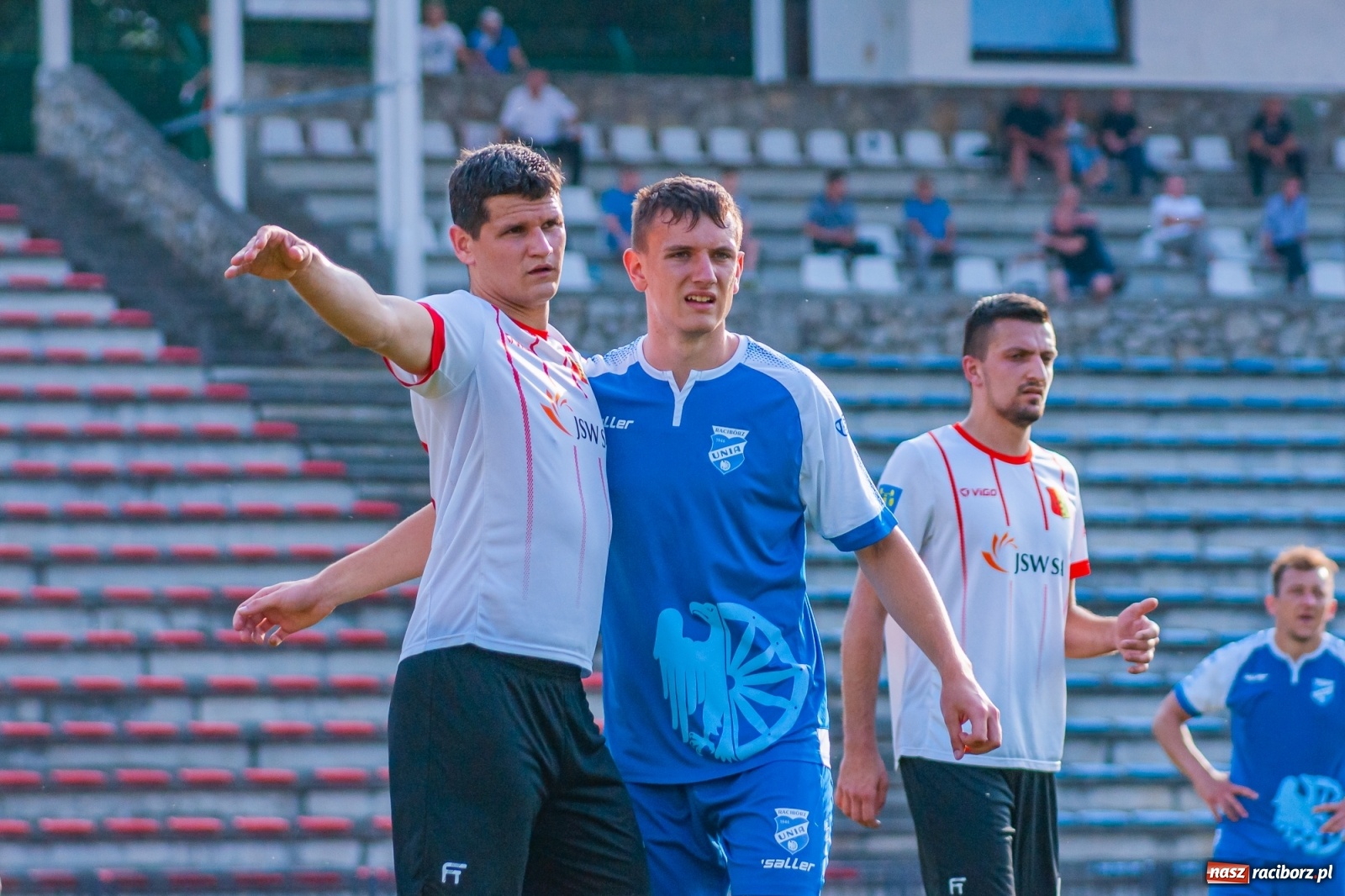 Zdjęcie w galerii na portalu naszraciborz.pl: Płomień z Połomi zgasł przy Zamkowej [FOTO] wiadomości z regionu