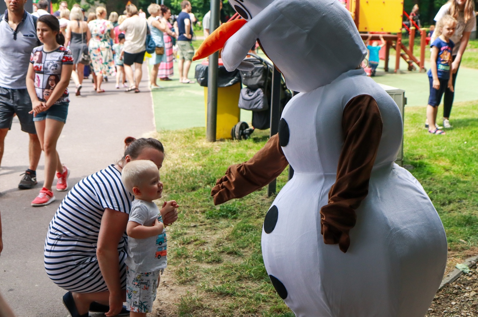 Zdjęcie w galerii na portalu naszraciborz.pl: Bańki, koniki, Banana Boat i The Sunny Side. Sobota na bulwarach wiadomości z regionu