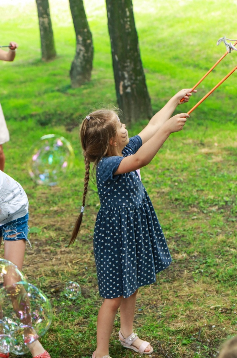 Zdjęcie w galerii na portalu naszraciborz.pl: Bańki, koniki, Banana Boat i The Sunny Side. Sobota na bulwarach wiadomości z regionu