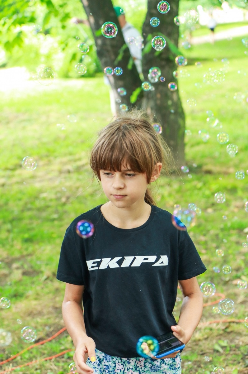 Zdjęcie w galerii na portalu naszraciborz.pl: Bańki, koniki, Banana Boat i The Sunny Side. Sobota na bulwarach wiadomości z regionu