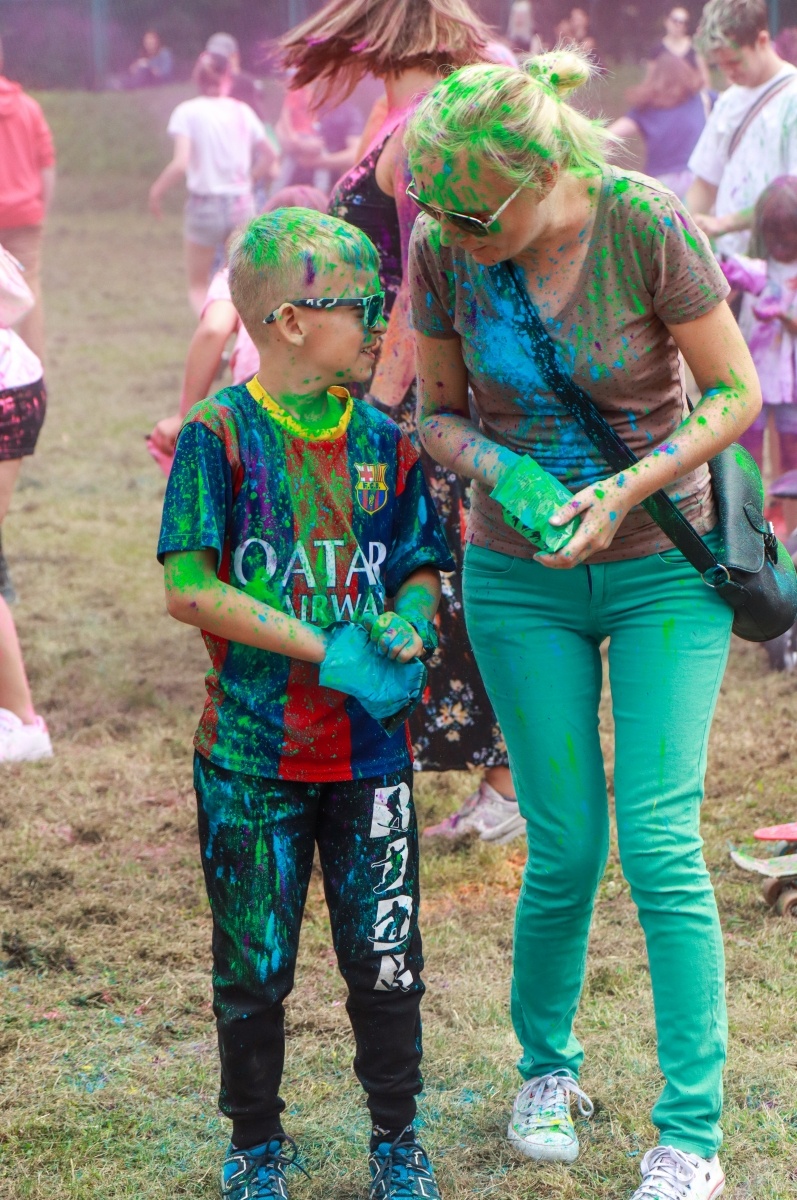 Zdjęcie w galerii na portalu naszraciborz.pl: Raciborzanie zanurkowali w kolorach. Poszukajcie się w galerii [FOTO] wiadomości z regionu