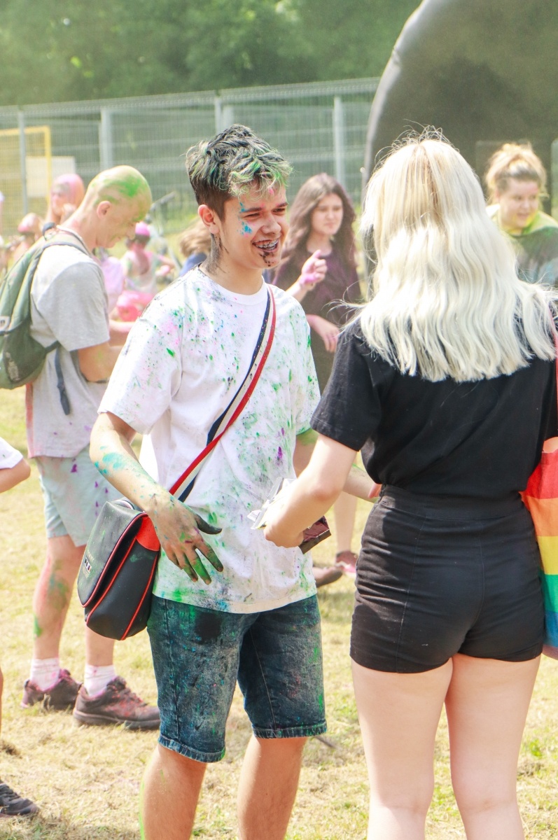 Zdjęcie w galerii na portalu naszraciborz.pl: Raciborzanie zanurkowali w kolorach. Poszukajcie się w galerii [FOTO] wiadomości z regionu