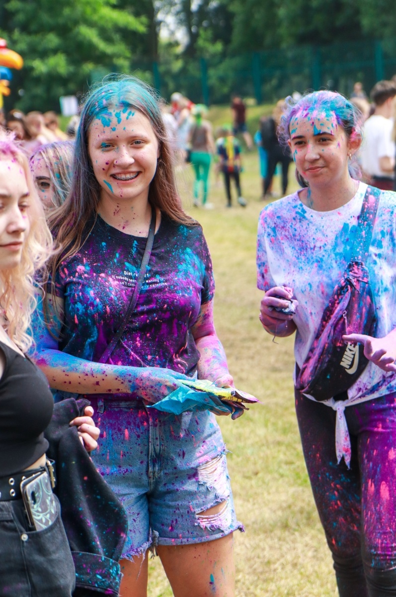 Zdjęcie w galerii na portalu naszraciborz.pl: Raciborzanie zanurkowali w kolorach. Poszukajcie się w galerii [FOTO] wiadomości z regionu
