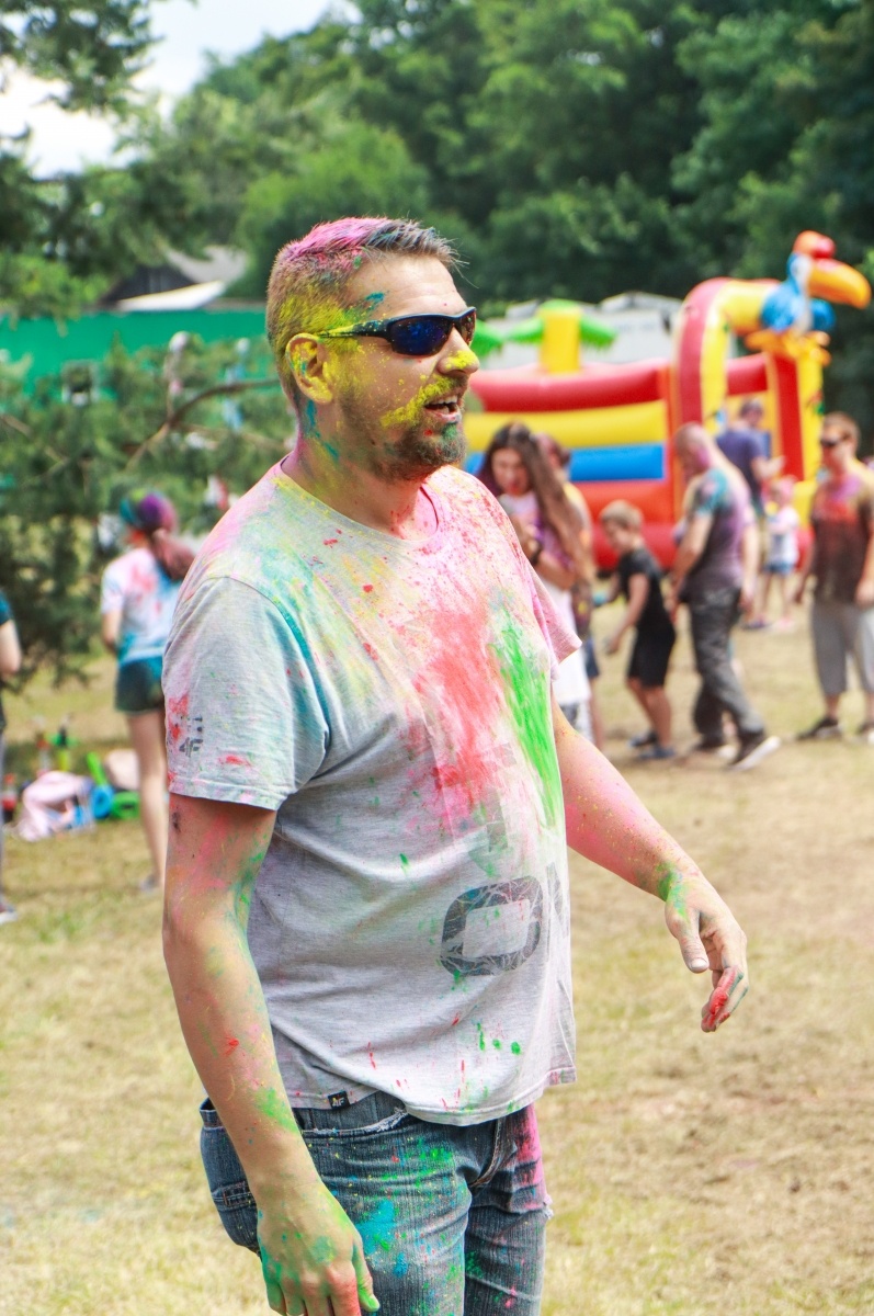 Zdjęcie w galerii na portalu naszraciborz.pl: Raciborzanie zanurkowali w kolorach. Poszukajcie się w galerii [FOTO] wiadomości z regionu