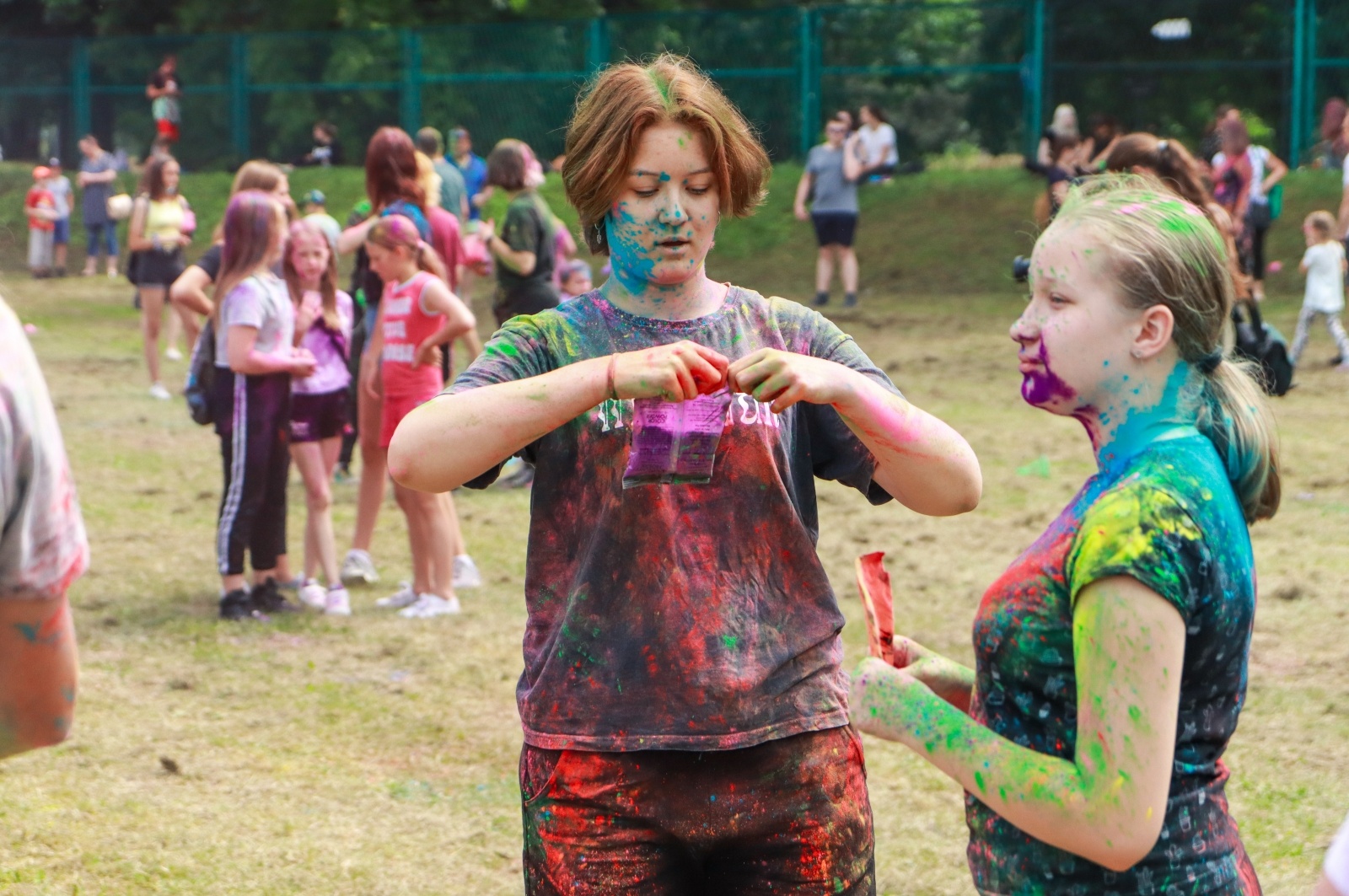 Zdjęcie w galerii na portalu naszraciborz.pl: Raciborzanie zanurkowali w kolorach. Poszukajcie się w galerii [FOTO] wiadomości z regionu