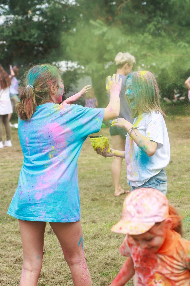 Zdjęcie w galerii na portalu naszraciborz.pl: Raciborzanie zanurkowali w kolorach. Poszukajcie się w galerii [FOTO] wiadomości z regionu