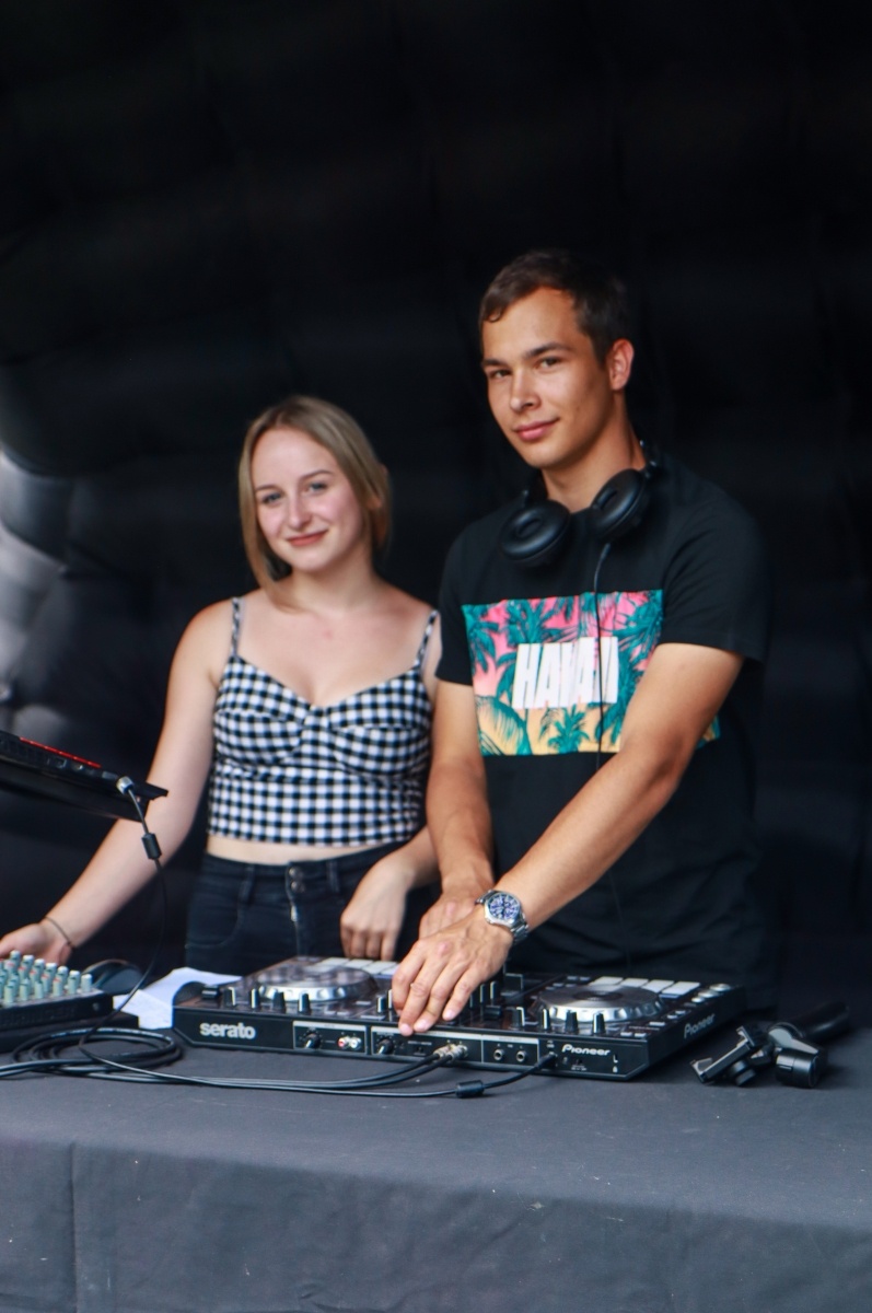 Zdjęcie w galerii na portalu naszraciborz.pl: Raciborzanie zanurkowali w kolorach. Poszukajcie się w galerii [FOTO] wiadomości z regionu