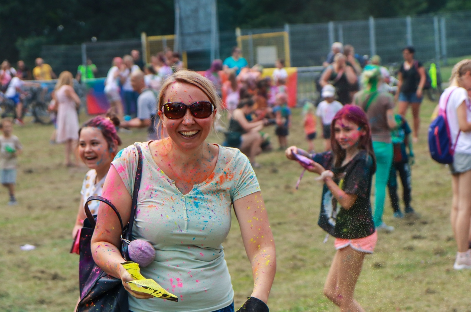 Zdjęcie w galerii na portalu naszraciborz.pl: Raciborzanie zanurkowali w kolorach. Poszukajcie się w galerii [FOTO] wiadomości z regionu