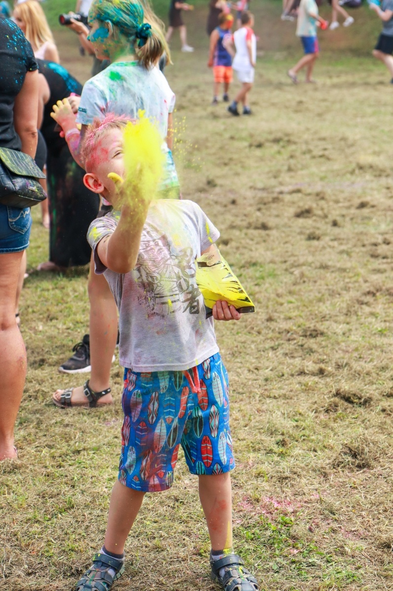 Zdjęcie w galerii na portalu naszraciborz.pl: Raciborzanie zanurkowali w kolorach. Poszukajcie się w galerii [FOTO] wiadomości z regionu