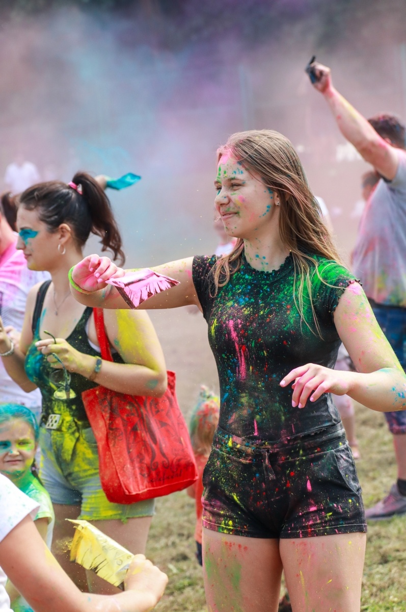 Zdjęcie w galerii na portalu naszraciborz.pl: Raciborzanie zanurkowali w kolorach. Poszukajcie się w galerii [FOTO] wiadomości z regionu