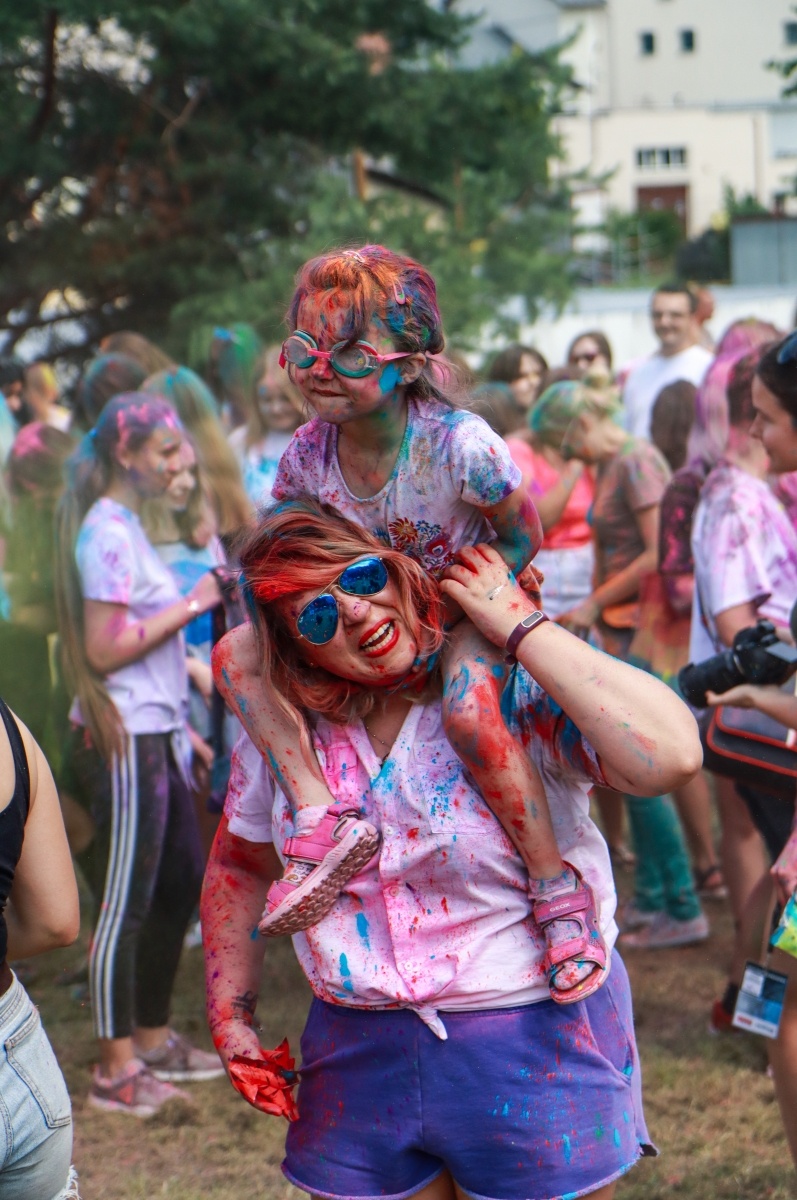 Zdjęcie w galerii na portalu naszraciborz.pl: Raciborzanie zanurkowali w kolorach. Poszukajcie się w galerii [FOTO] wiadomości z regionu