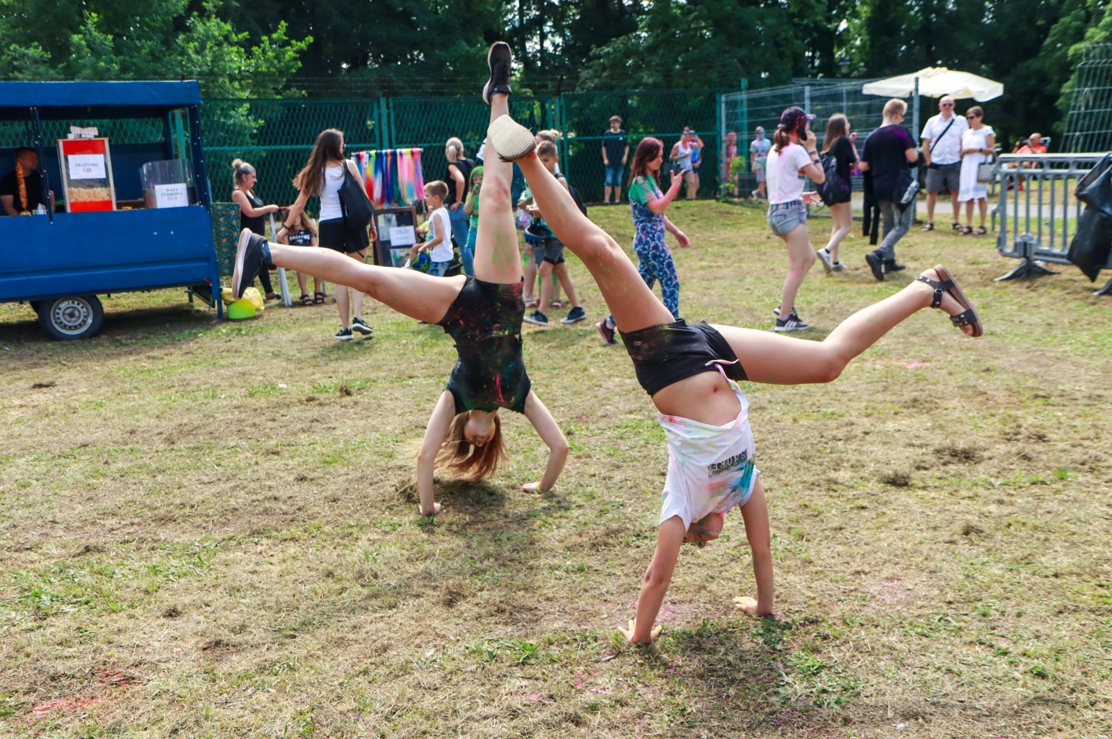 Zdjęcie w galerii na portalu naszraciborz.pl: Raciborzanie zanurkowali w kolorach. Poszukajcie się w galerii [FOTO] wiadomości z regionu