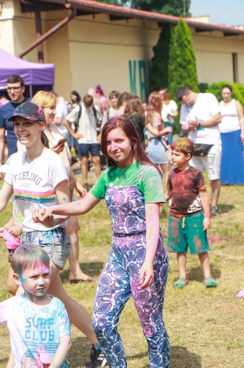 Zdjęcie w galerii na portalu naszraciborz.pl: Raciborzanie zanurkowali w kolorach. Poszukajcie się w galerii [FOTO] wiadomości z regionu