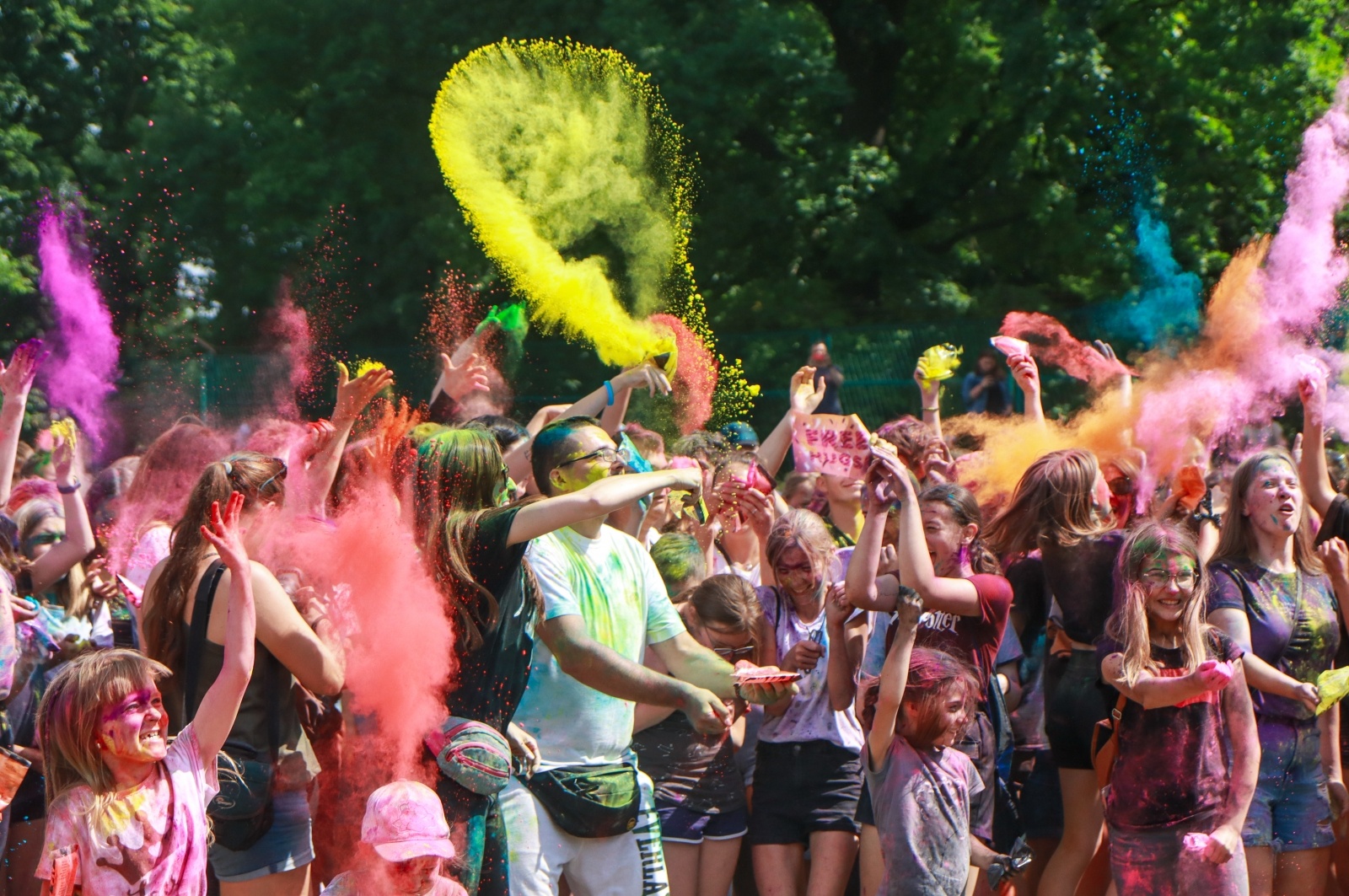 Zdjęcie w galerii na portalu naszraciborz.pl: Raciborzanie zanurkowali w kolorach. Poszukajcie się w galerii [FOTO] wiadomości z regionu
