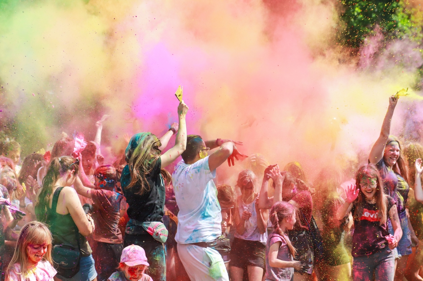 Zdjęcie w galerii na portalu naszraciborz.pl: Raciborzanie zanurkowali w kolorach. Poszukajcie się w galerii [FOTO] wiadomości z regionu