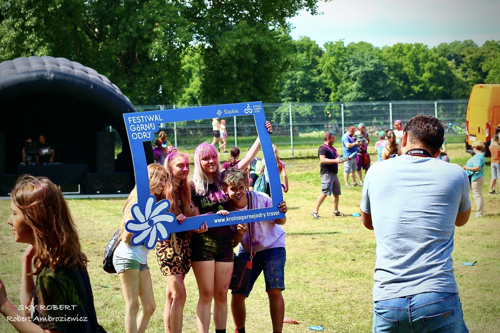 Zdjęcie w galerii na portalu naszraciborz.pl: Raciborzanie zanurkowali w kolorach. Poszukajcie się w galerii [FOTO] wiadomości z regionu