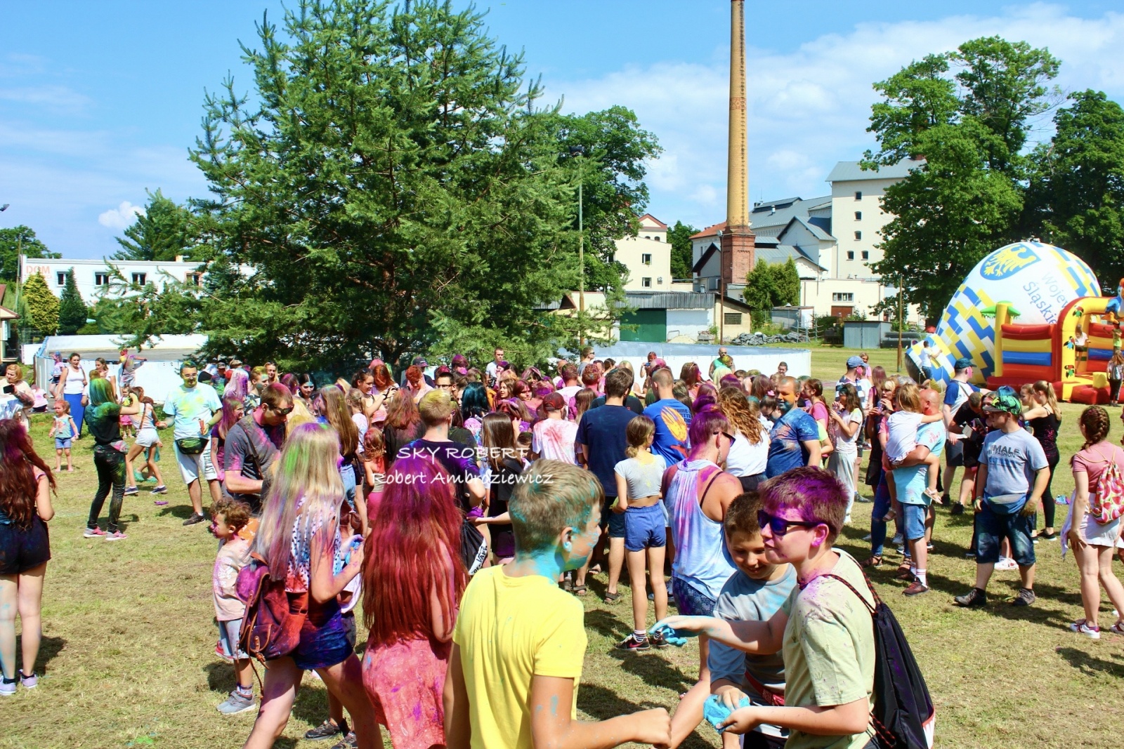 Zdjęcie w galerii na portalu naszraciborz.pl: Raciborzanie zanurkowali w kolorach. Poszukajcie się w galerii [FOTO] wiadomości z regionu