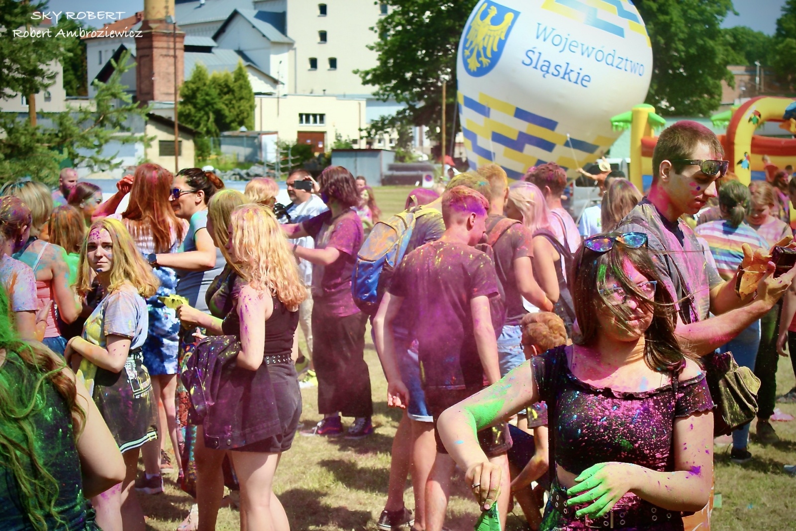 Zdjęcie w galerii na portalu naszraciborz.pl: Raciborzanie zanurkowali w kolorach. Poszukajcie się w galerii [FOTO] wiadomości z regionu