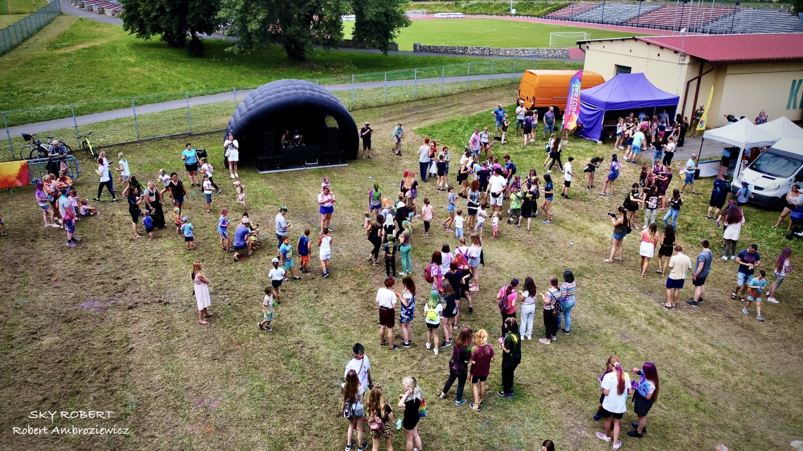 Zdjęcie w galerii na portalu naszraciborz.pl: Raciborzanie zanurkowali w kolorach. Poszukajcie się w galerii [FOTO] wiadomości z regionu