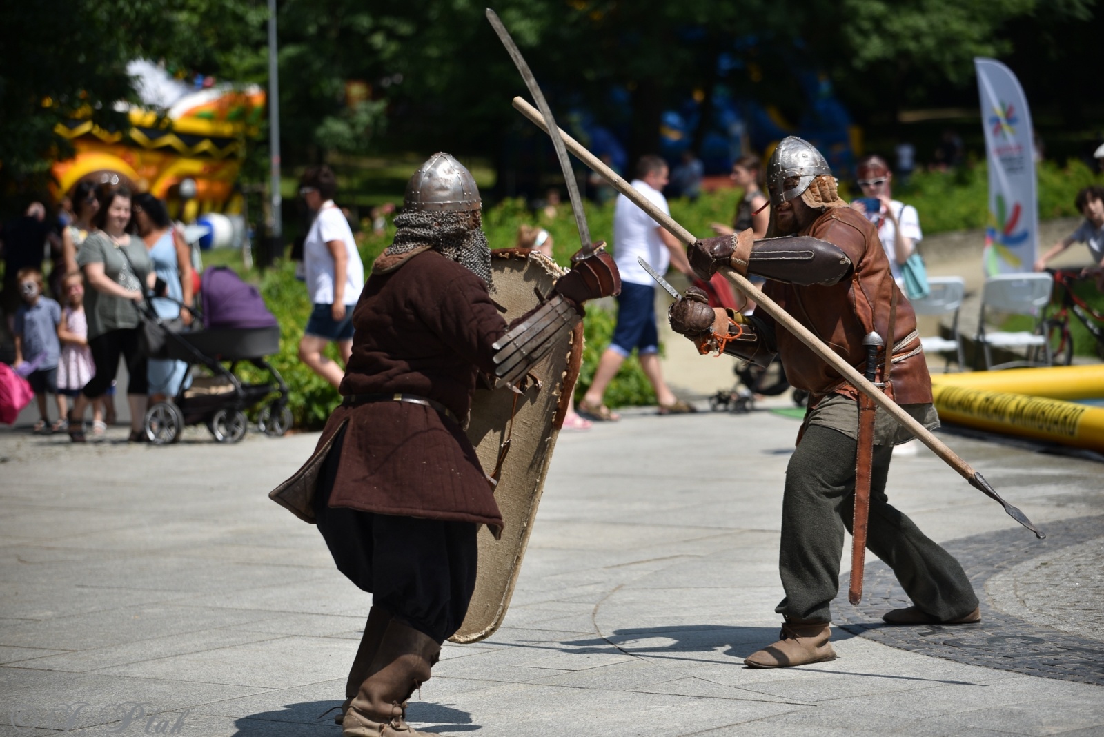 Zdjęcie w galerii na portalu naszraciborz.pl: Festiwal Górnej Odry przeniósł się do parku m. Roth wiadomości z regionu