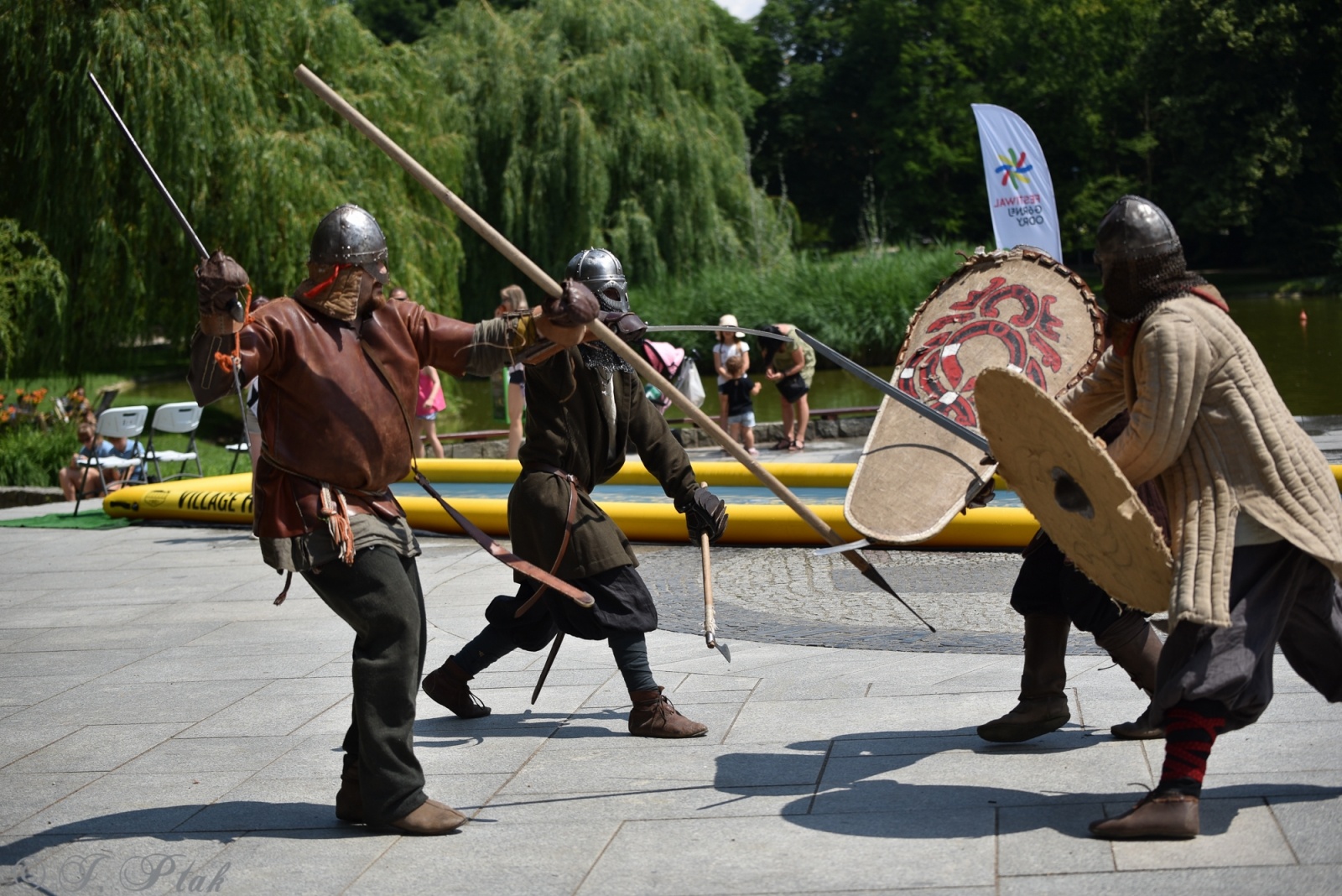 Zdjęcie w galerii na portalu naszraciborz.pl: Festiwal Górnej Odry przeniósł się do parku m. Roth wiadomości z regionu