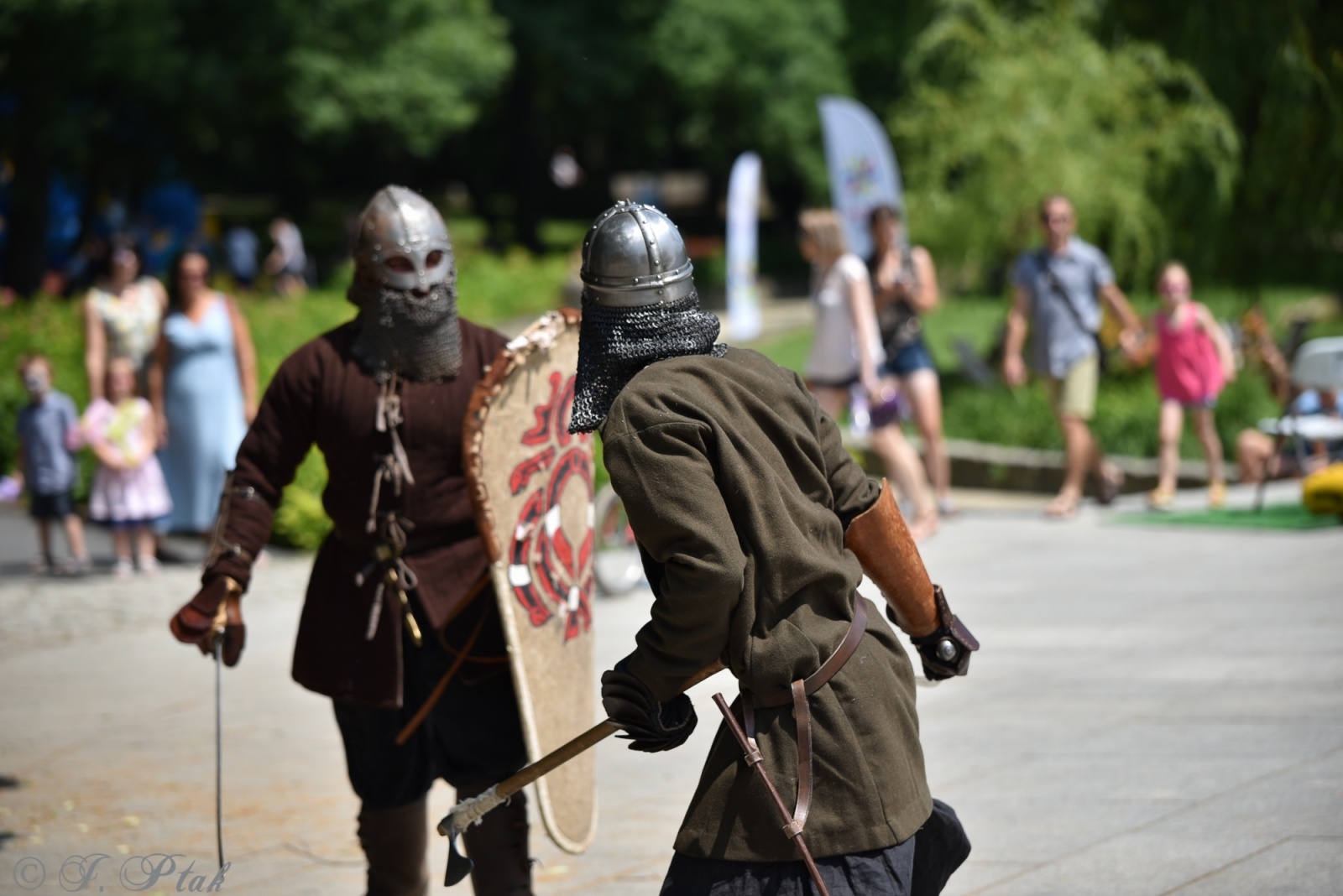 Zdjęcie w galerii na portalu naszraciborz.pl: Festiwal Górnej Odry przeniósł się do parku m. Roth wiadomości z regionu