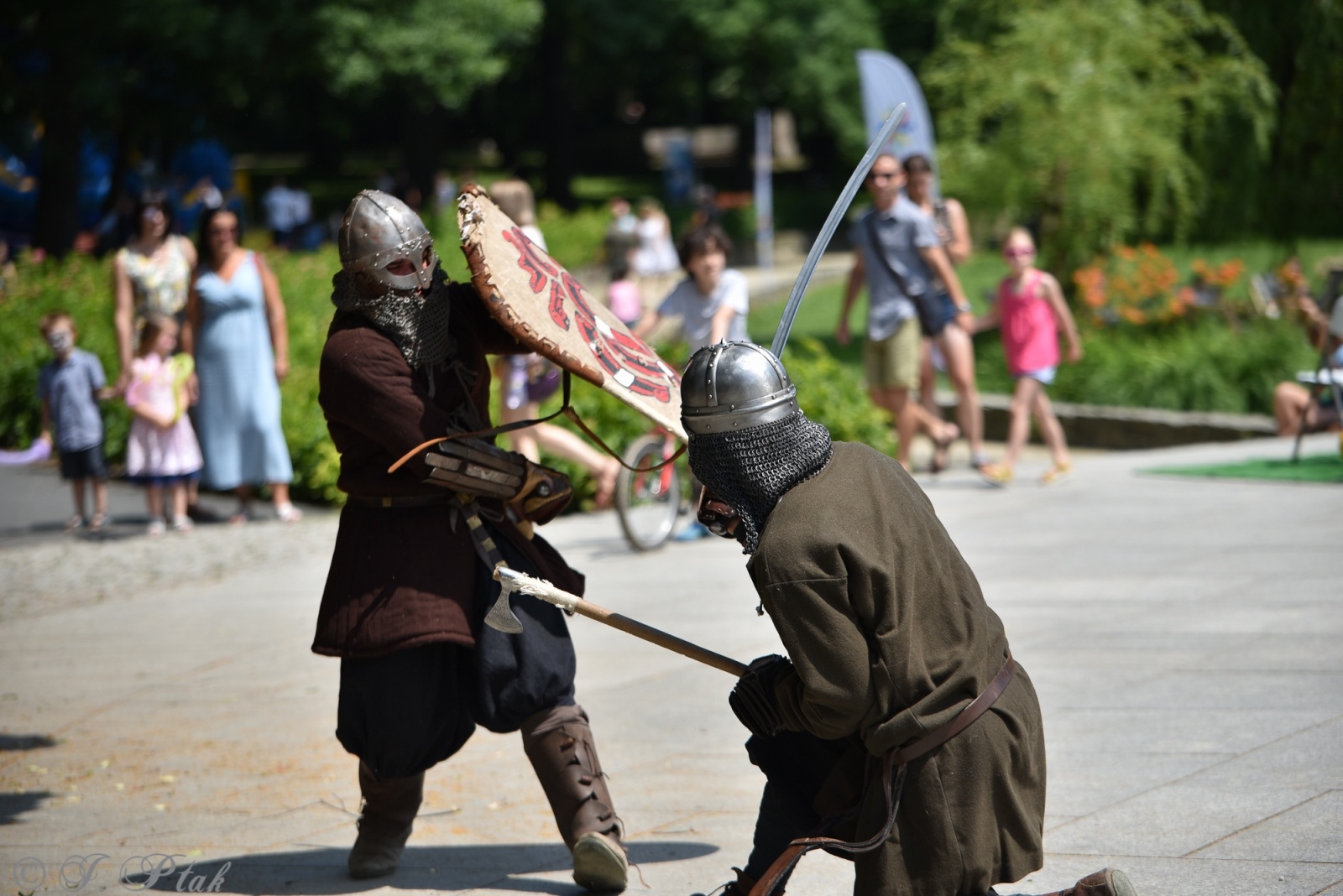 Zdjęcie w galerii na portalu naszraciborz.pl: Festiwal Górnej Odry przeniósł się do parku m. Roth wiadomości z regionu