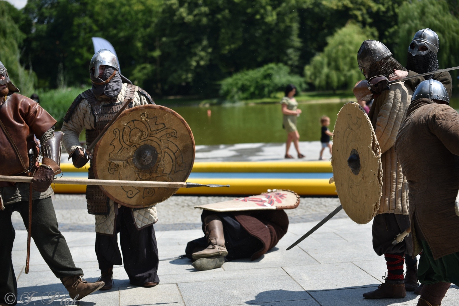 Zdjęcie w galerii na portalu naszraciborz.pl: Festiwal Górnej Odry przeniósł się do parku m. Roth wiadomości z regionu