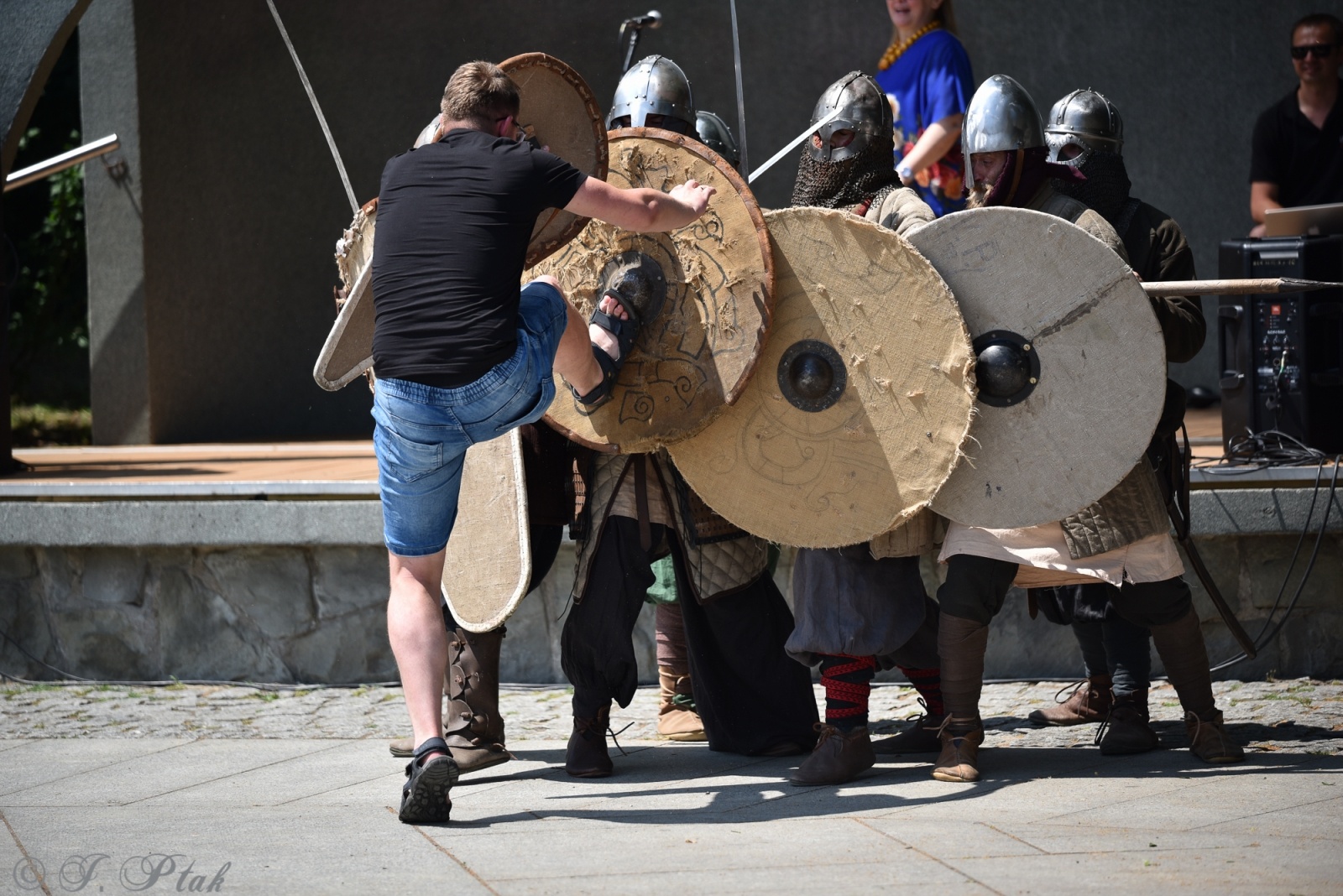 Zdjęcie w galerii na portalu naszraciborz.pl: Festiwal Górnej Odry przeniósł się do parku m. Roth wiadomości z regionu
