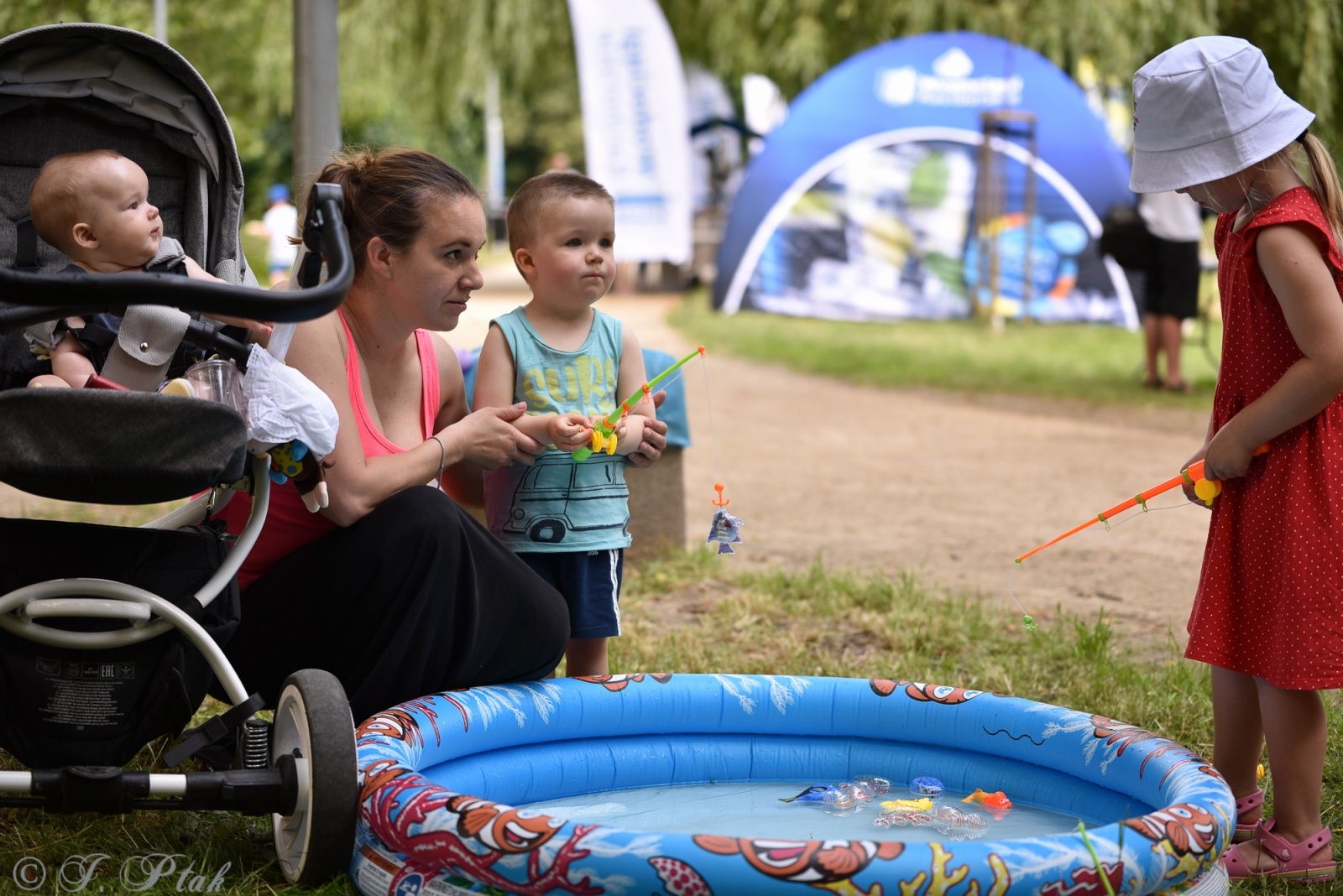Zdjęcie w galerii na portalu naszraciborz.pl: Festiwal Górnej Odry przeniósł się do parku m. Roth wiadomości z regionu