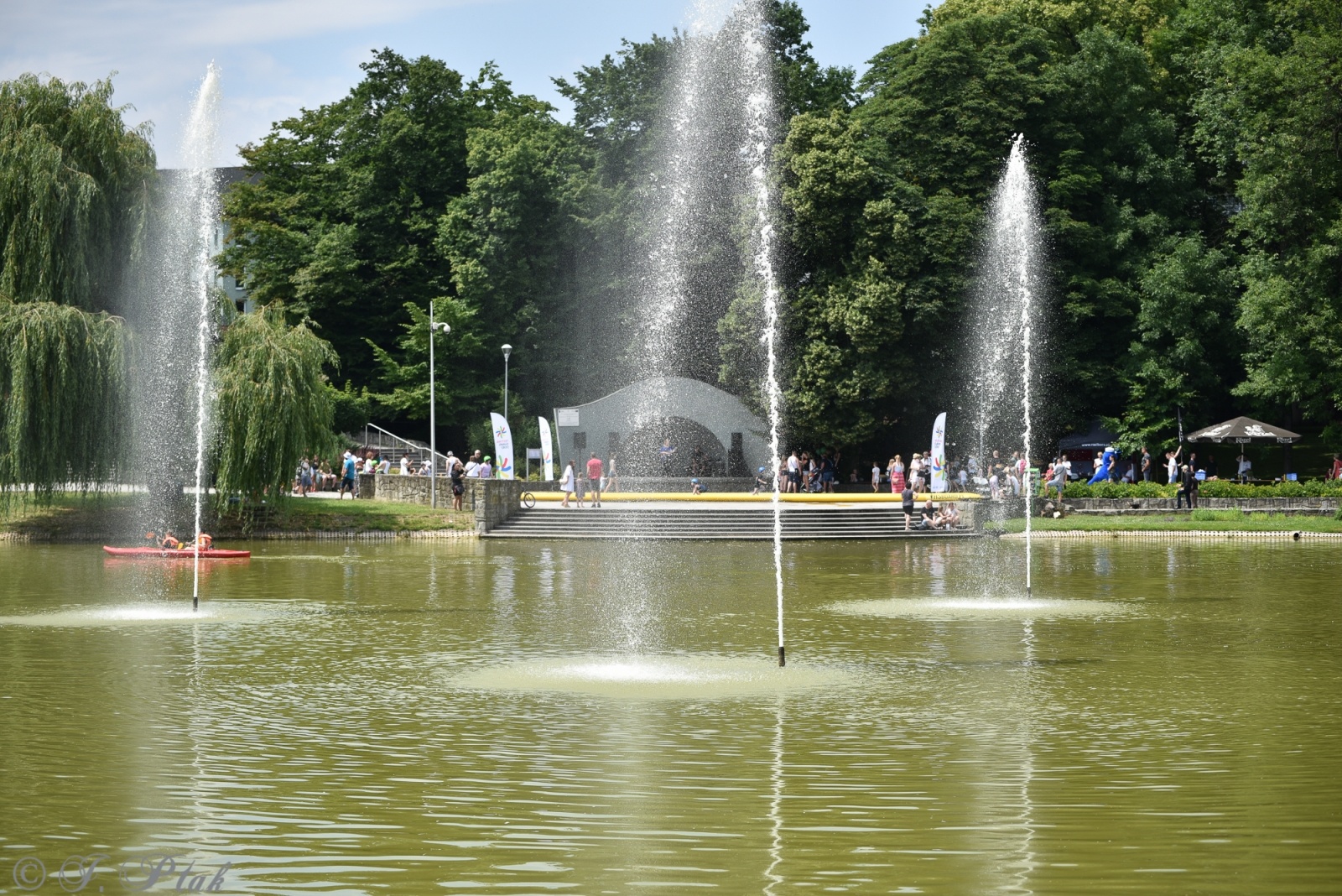 Zdjęcie w galerii na portalu naszraciborz.pl: Festiwal Górnej Odry przeniósł się do parku m. Roth wiadomości z regionu