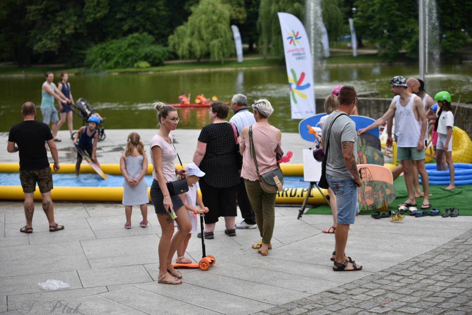 Zdjęcie w galerii na portalu naszraciborz.pl: Festiwal Górnej Odry przeniósł się do parku m. Roth wiadomości z regionu