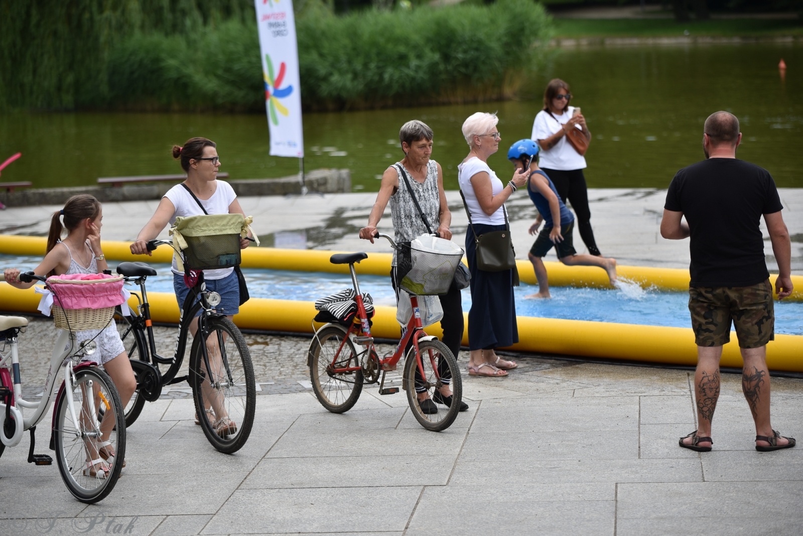 Zdjęcie w galerii na portalu naszraciborz.pl: Festiwal Górnej Odry przeniósł się do parku m. Roth wiadomości z regionu