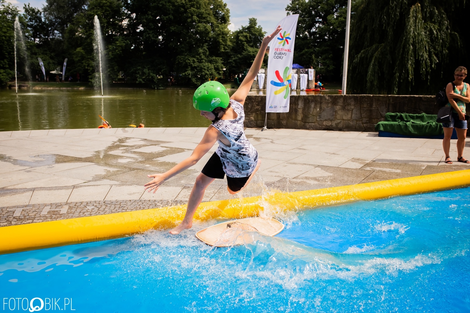 Zdjęcie w galerii na portalu naszraciborz.pl: Festiwal Górnej Odry przeniósł się do parku m. Roth wiadomości z regionu