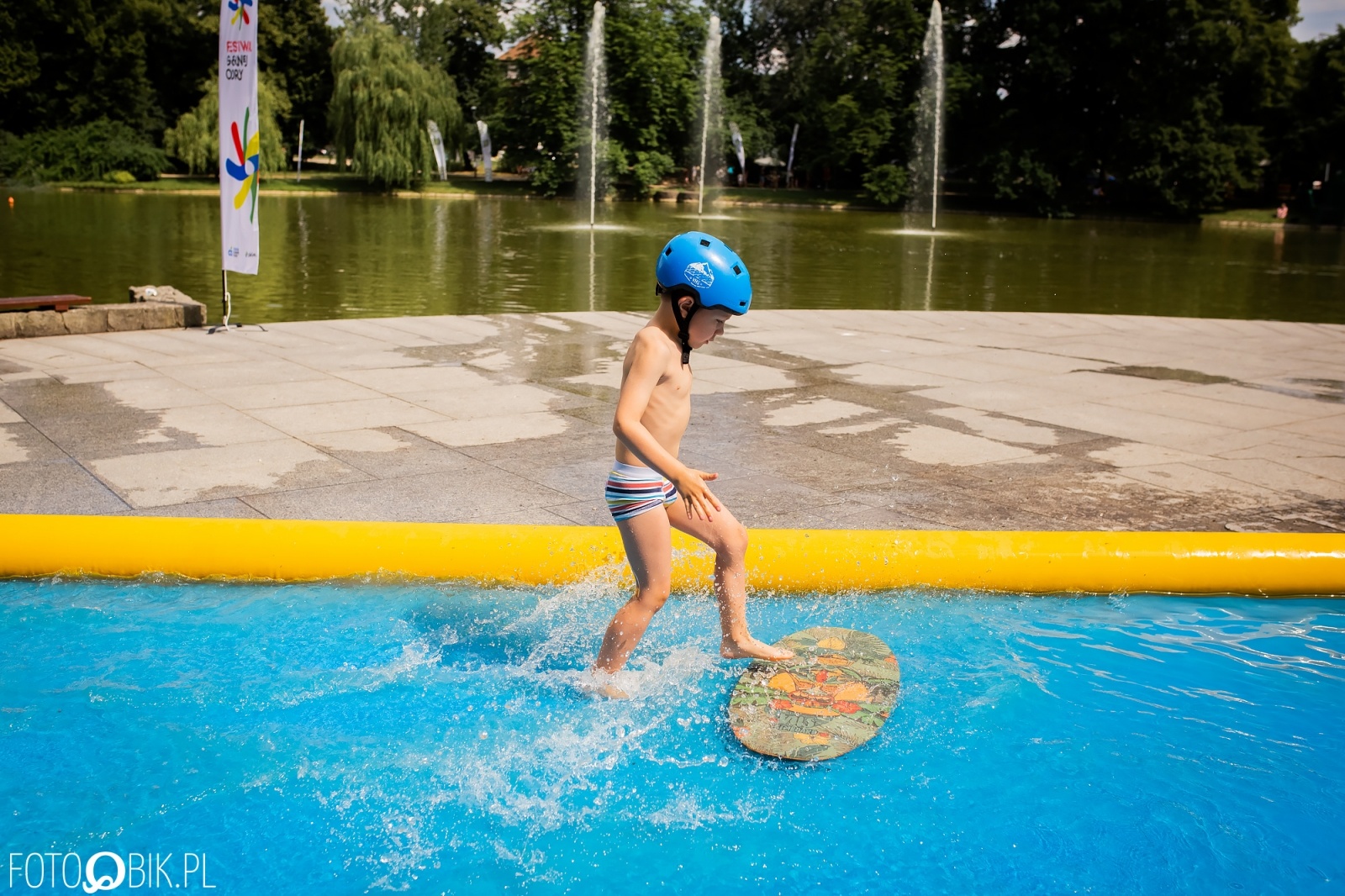 Zdjęcie w galerii na portalu naszraciborz.pl: Festiwal Górnej Odry przeniósł się do parku m. Roth wiadomości z regionu