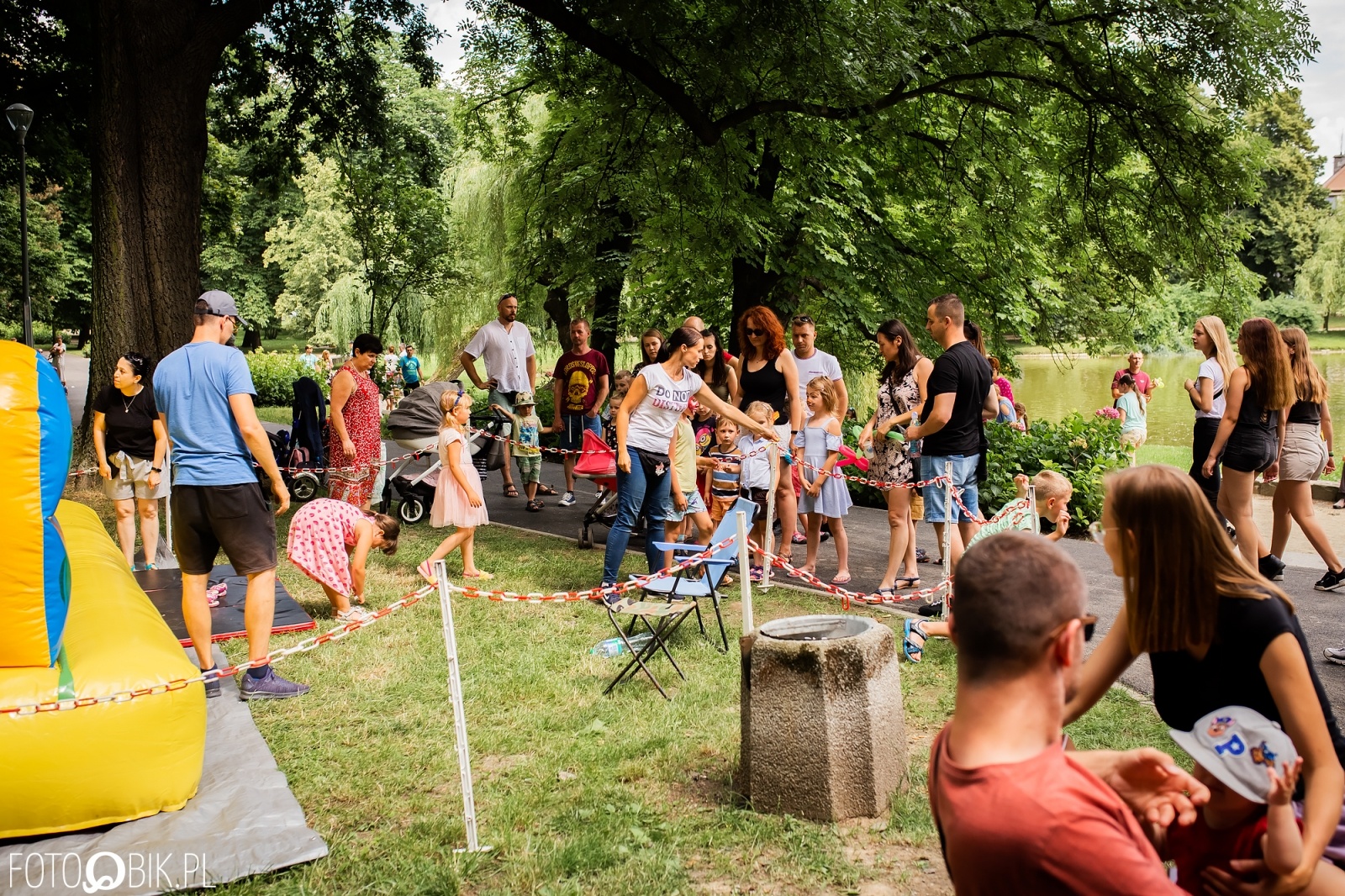 Zdjęcie w galerii na portalu naszraciborz.pl: Festiwal Górnej Odry przeniósł się do parku m. Roth wiadomości z regionu