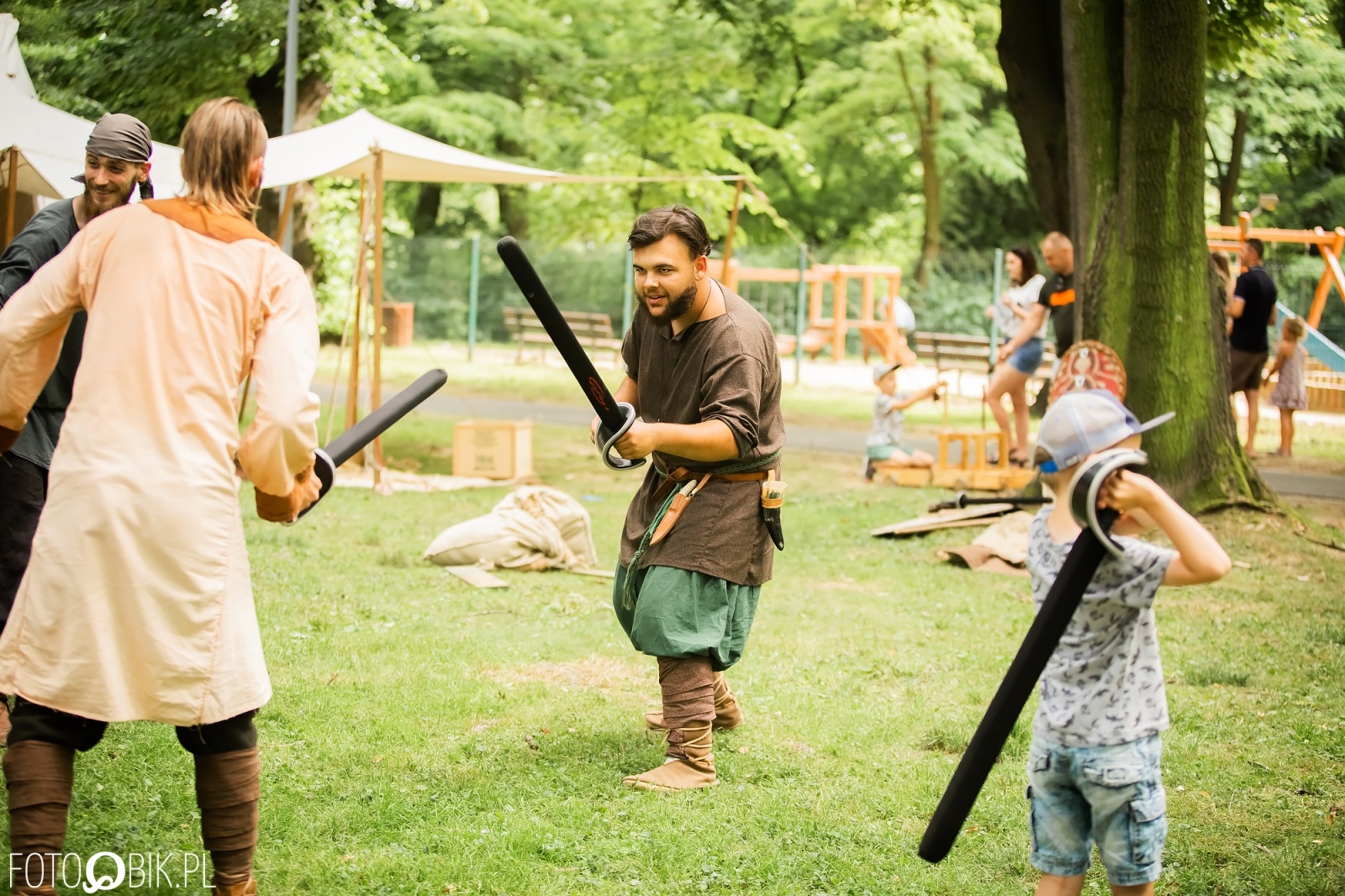Zdjęcie w galerii na portalu naszraciborz.pl: Festiwal Górnej Odry przeniósł się do parku m. Roth wiadomości z regionu