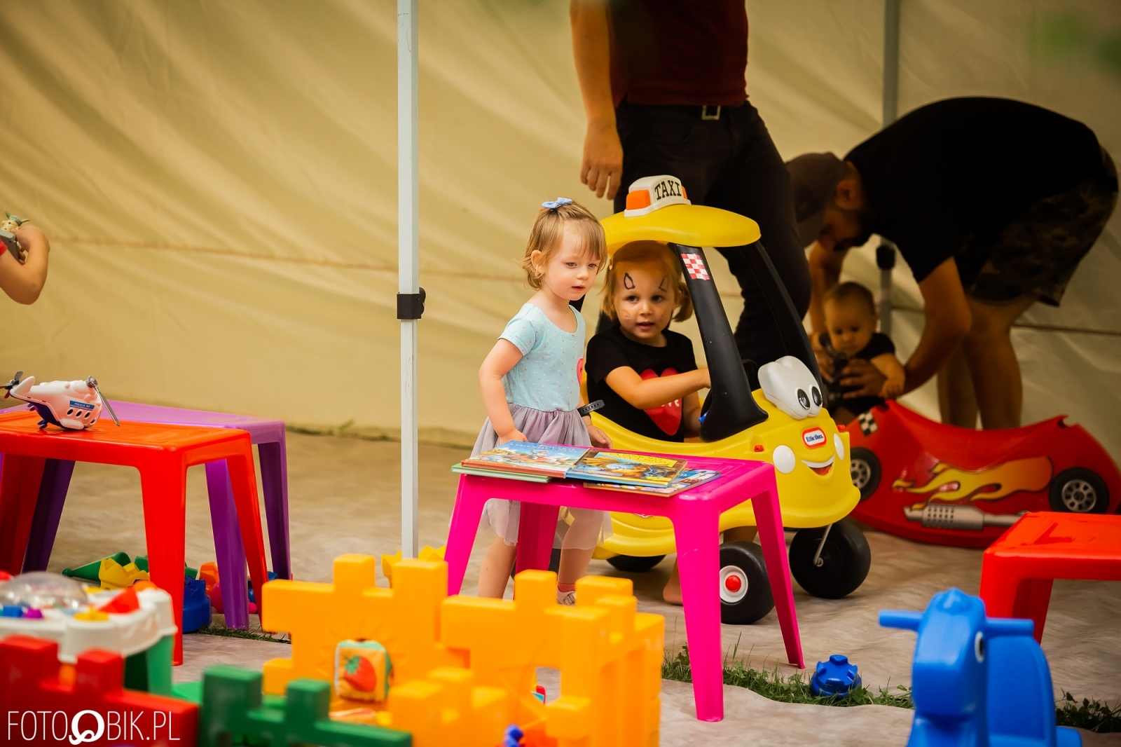 Zdjęcie w galerii na portalu naszraciborz.pl: Festiwal Górnej Odry przeniósł się do parku m. Roth wiadomości z regionu