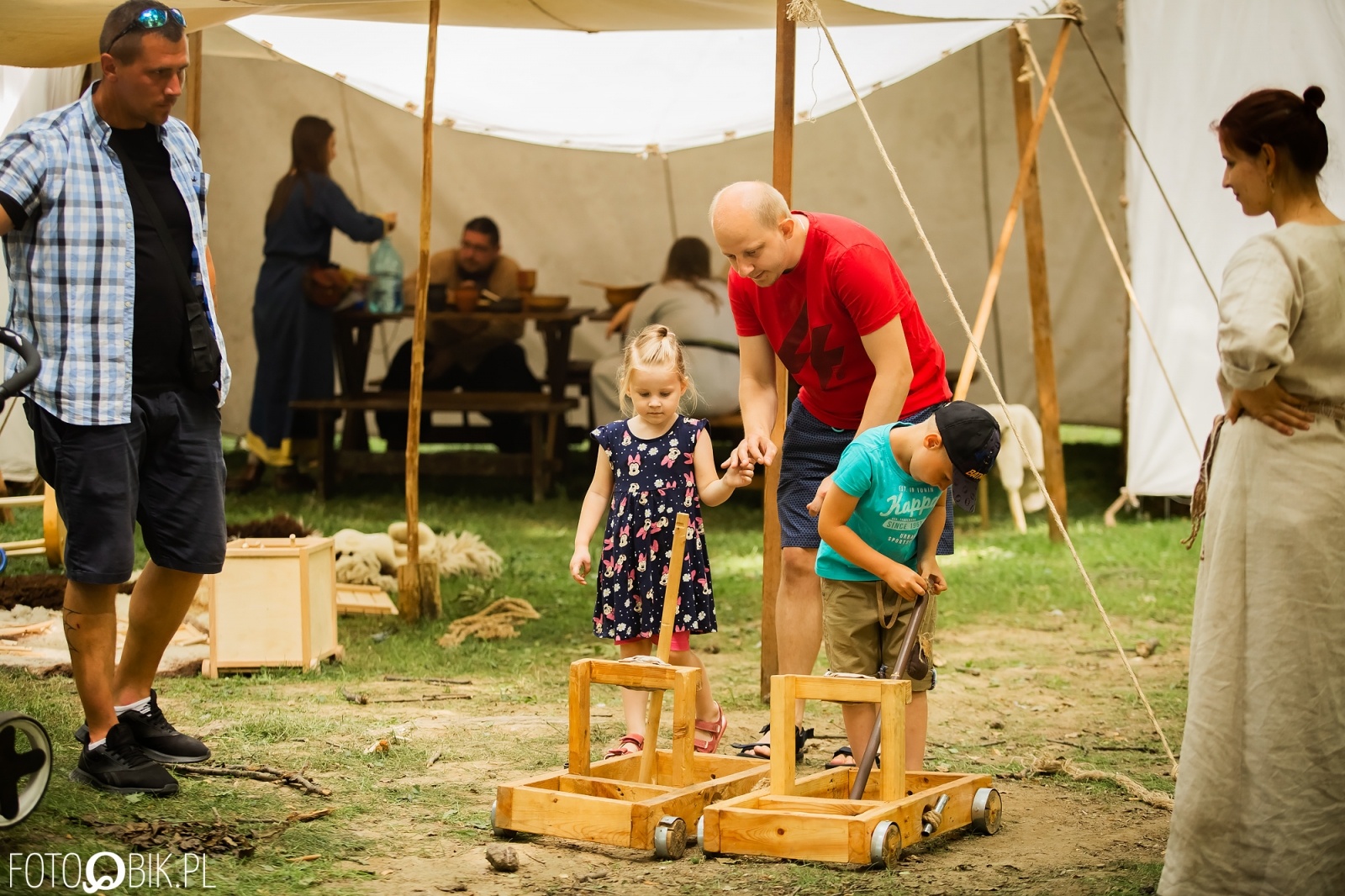Zdjęcie w galerii na portalu naszraciborz.pl: Festiwal Górnej Odry przeniósł się do parku m. Roth wiadomości z regionu