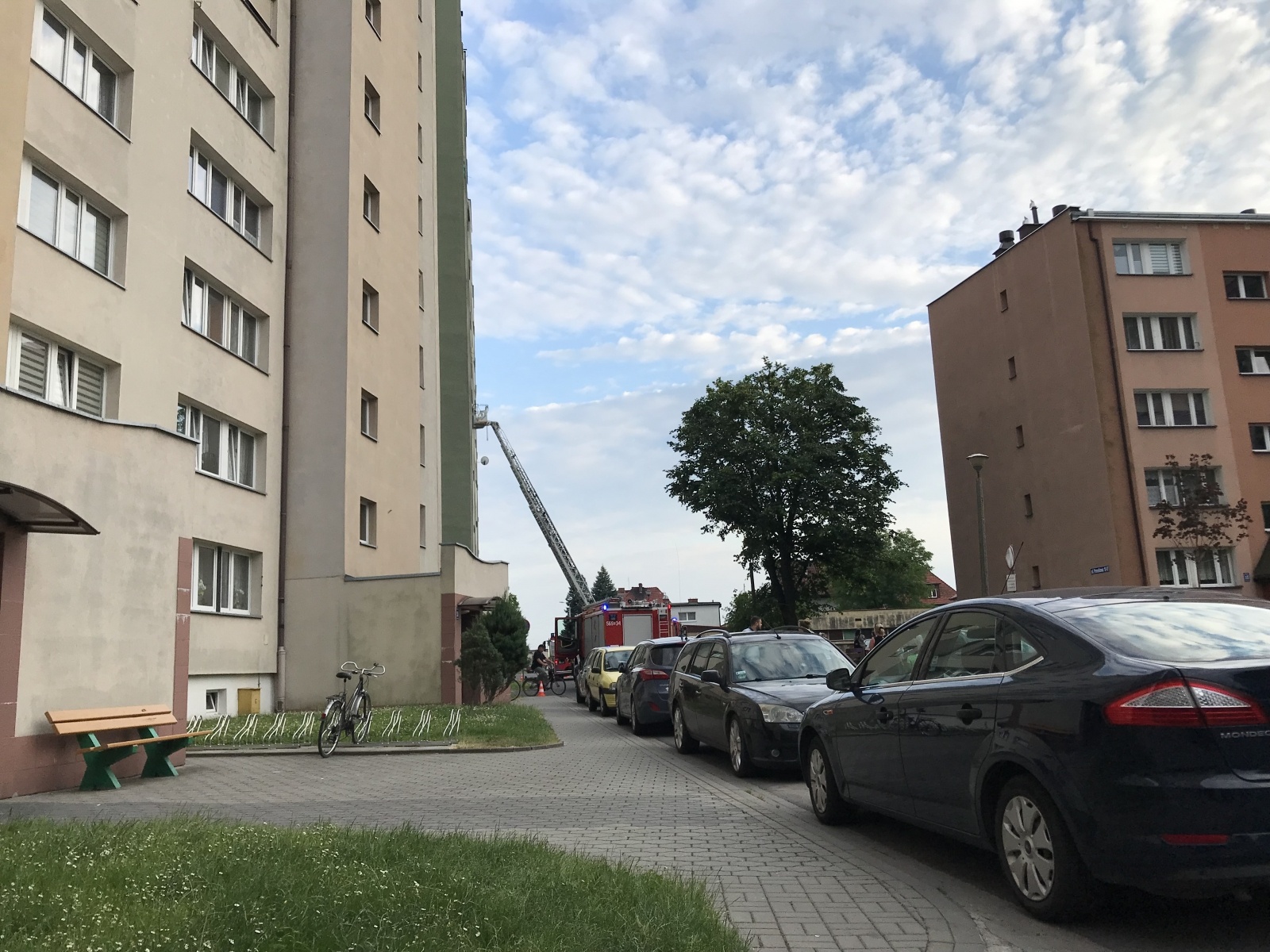 Zdjęcie w galerii na portalu naszraciborz.pl: Akcja straży pożarnej na Pomnikowej [FOTO] wiadomości z regionu