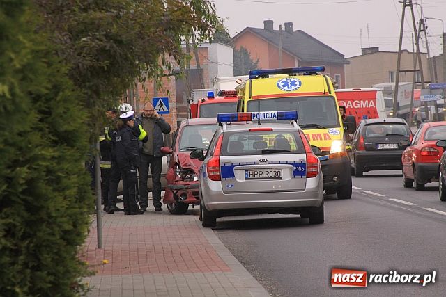 Zdjęcie w galerii na portalu naszraciborz.pl: Opel potrącił starszą panią  wiadomości z regionu