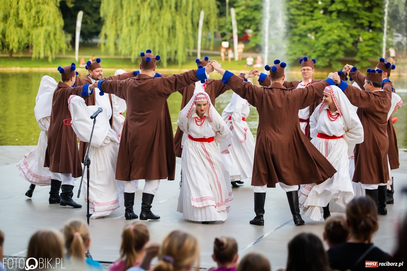 Zdjęcie w galerii na portalu naszraciborz.pl: Źródło zebrało ponad 10 tys. zł dla małego Henia wiadomości z regionu