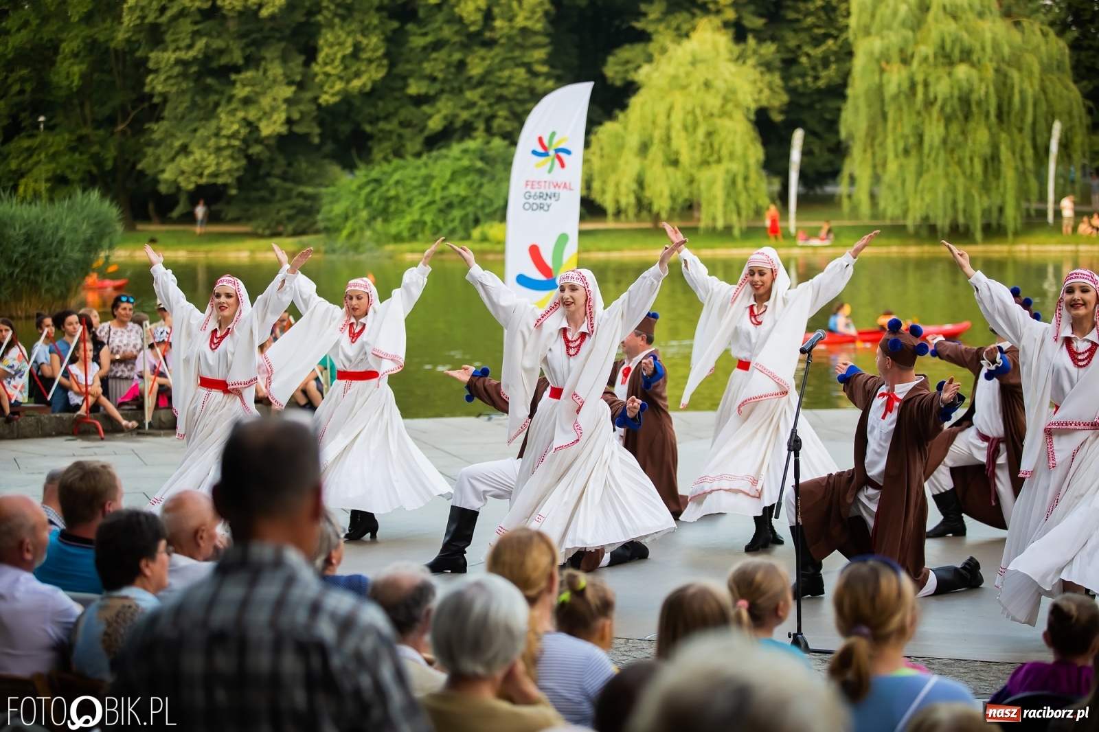 Zdjęcie w galerii na portalu naszraciborz.pl: Źródło zebrało ponad 10 tys. zł dla małego Henia wiadomości z regionu