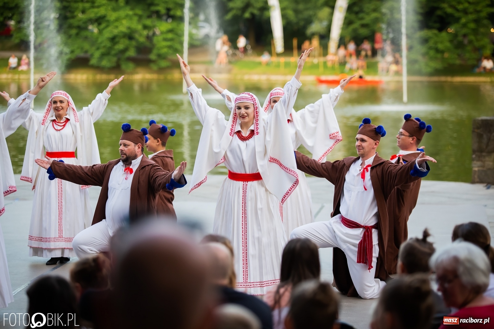 Zdjęcie w galerii na portalu naszraciborz.pl: Źródło zebrało ponad 10 tys. zł dla małego Henia wiadomości z regionu