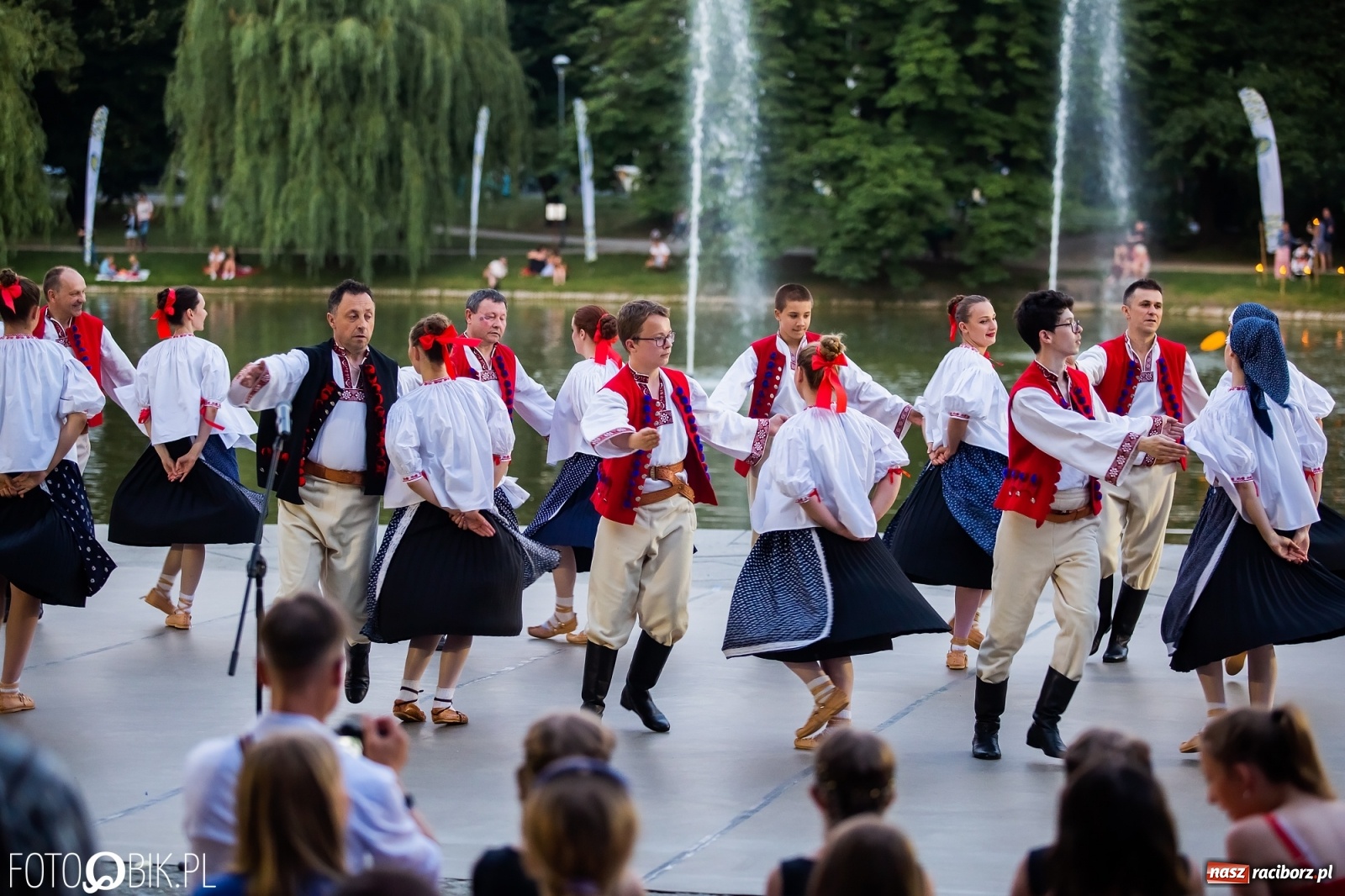 Zdjęcie w galerii na portalu naszraciborz.pl: Źródło zebrało ponad 10 tys. zł dla małego Henia wiadomości z regionu