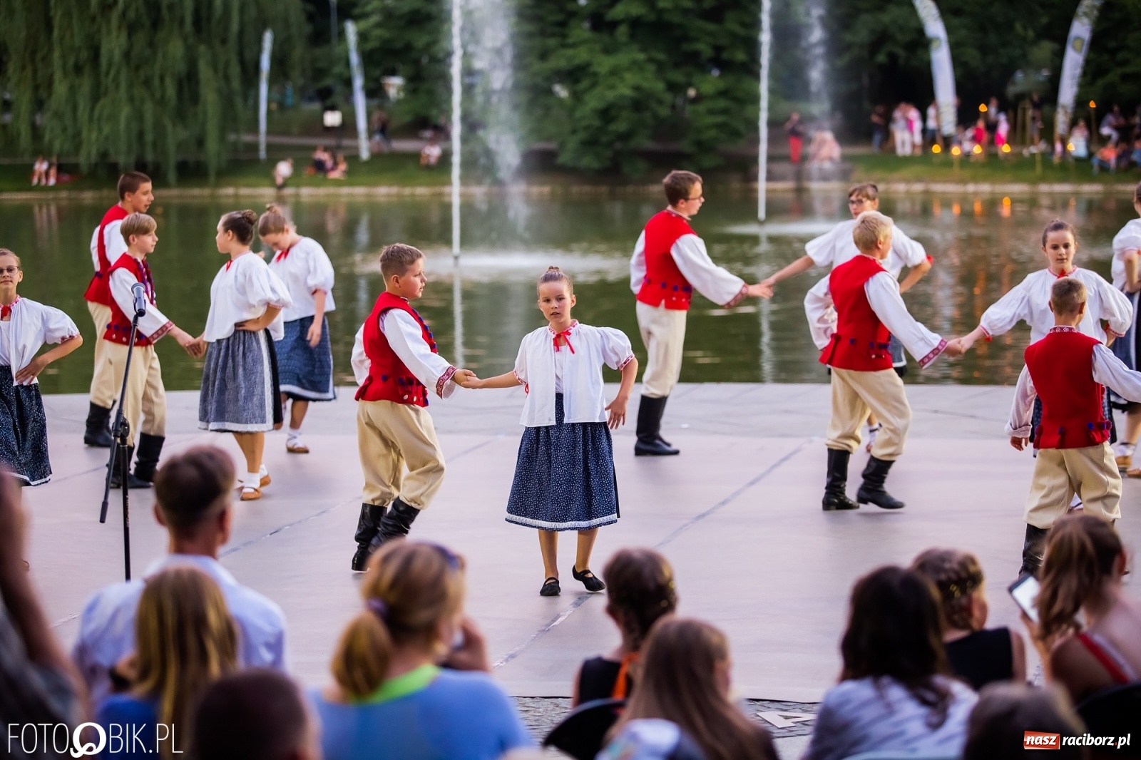 Zdjęcie w galerii na portalu naszraciborz.pl: Źródło zebrało ponad 10 tys. zł dla małego Henia wiadomości z regionu