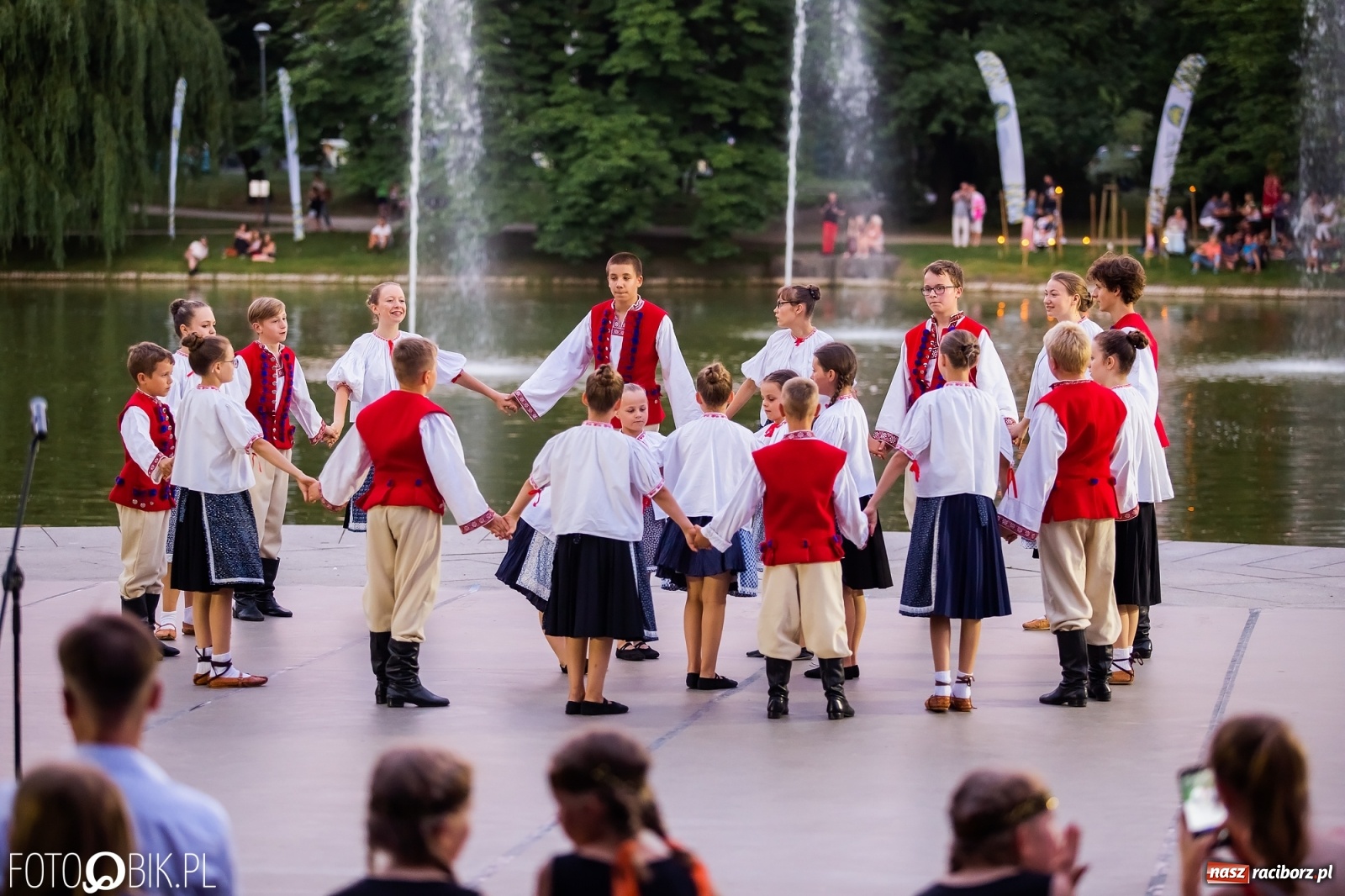 Zdjęcie w galerii na portalu naszraciborz.pl: Źródło zebrało ponad 10 tys. zł dla małego Henia wiadomości z regionu