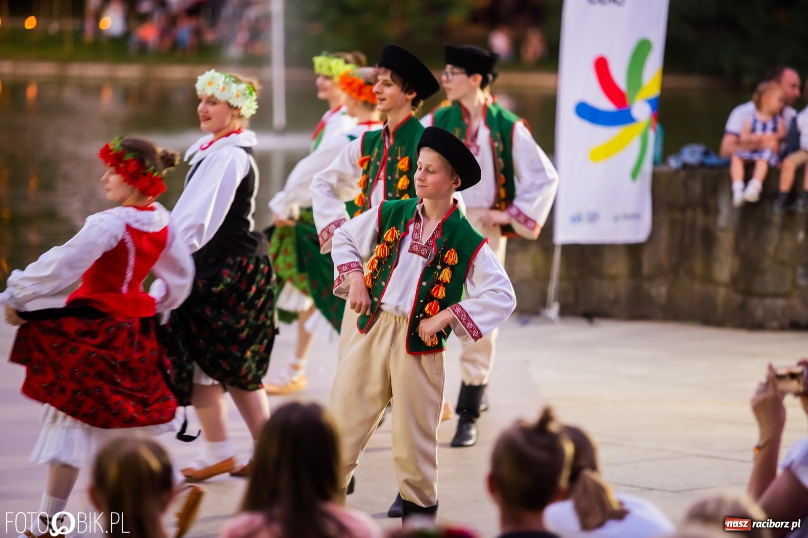 Zdjęcie w galerii na portalu naszraciborz.pl: Źródło zebrało ponad 10 tys. zł dla małego Henia wiadomości z regionu