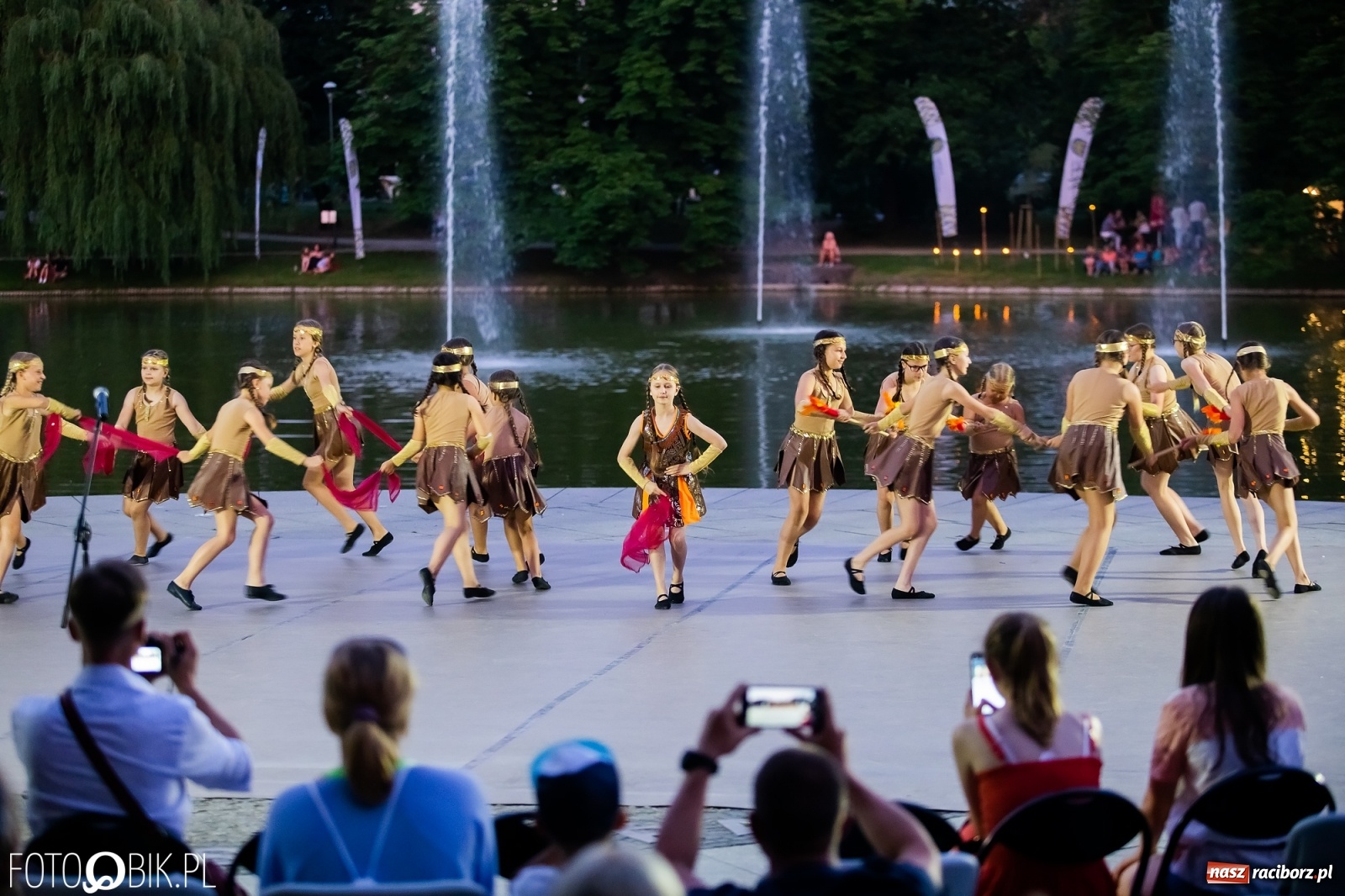 Zdjęcie w galerii na portalu naszraciborz.pl: Źródło zebrało ponad 10 tys. zł dla małego Henia wiadomości z regionu
