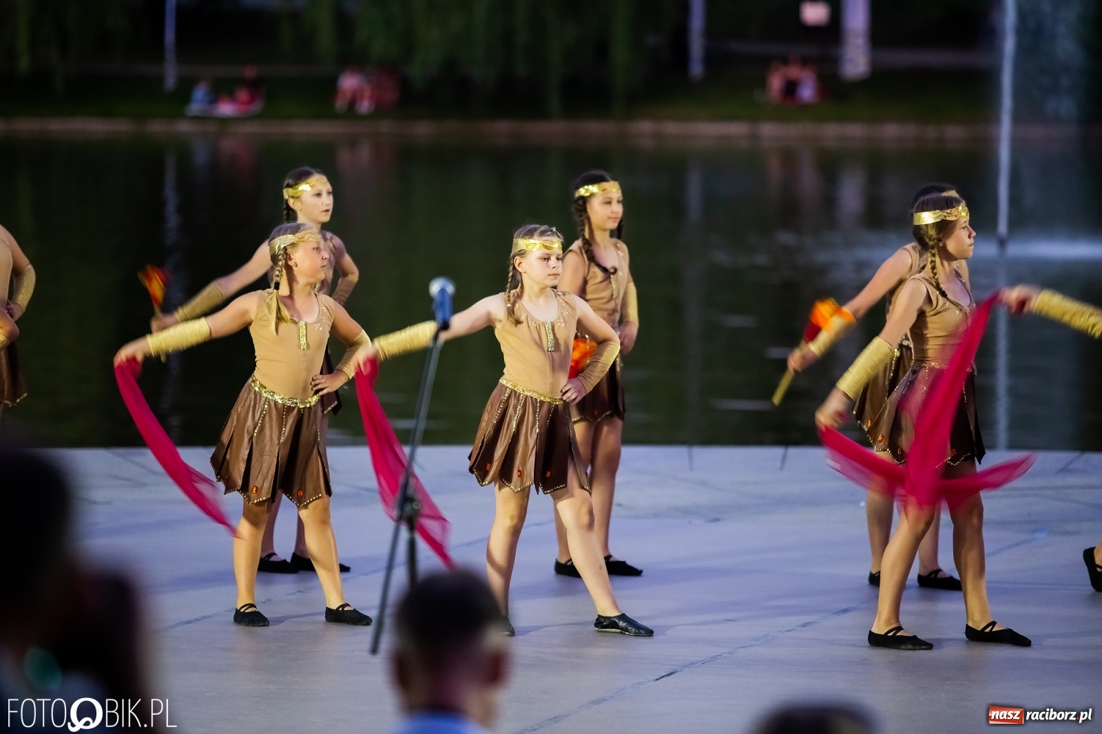 Zdjęcie w galerii na portalu naszraciborz.pl: Źródło zebrało ponad 10 tys. zł dla małego Henia wiadomości z regionu